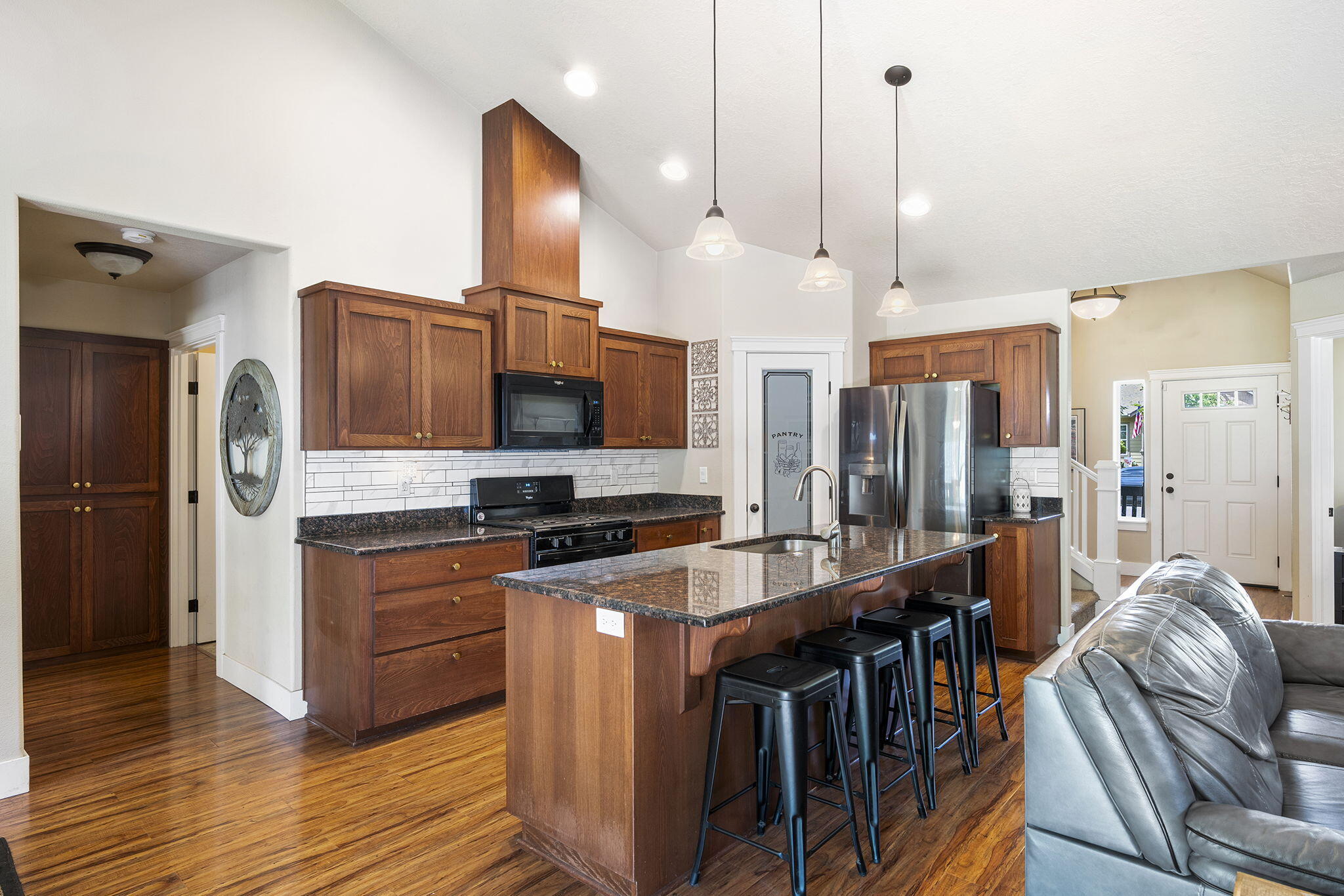 2085 Equestrian Loop S
