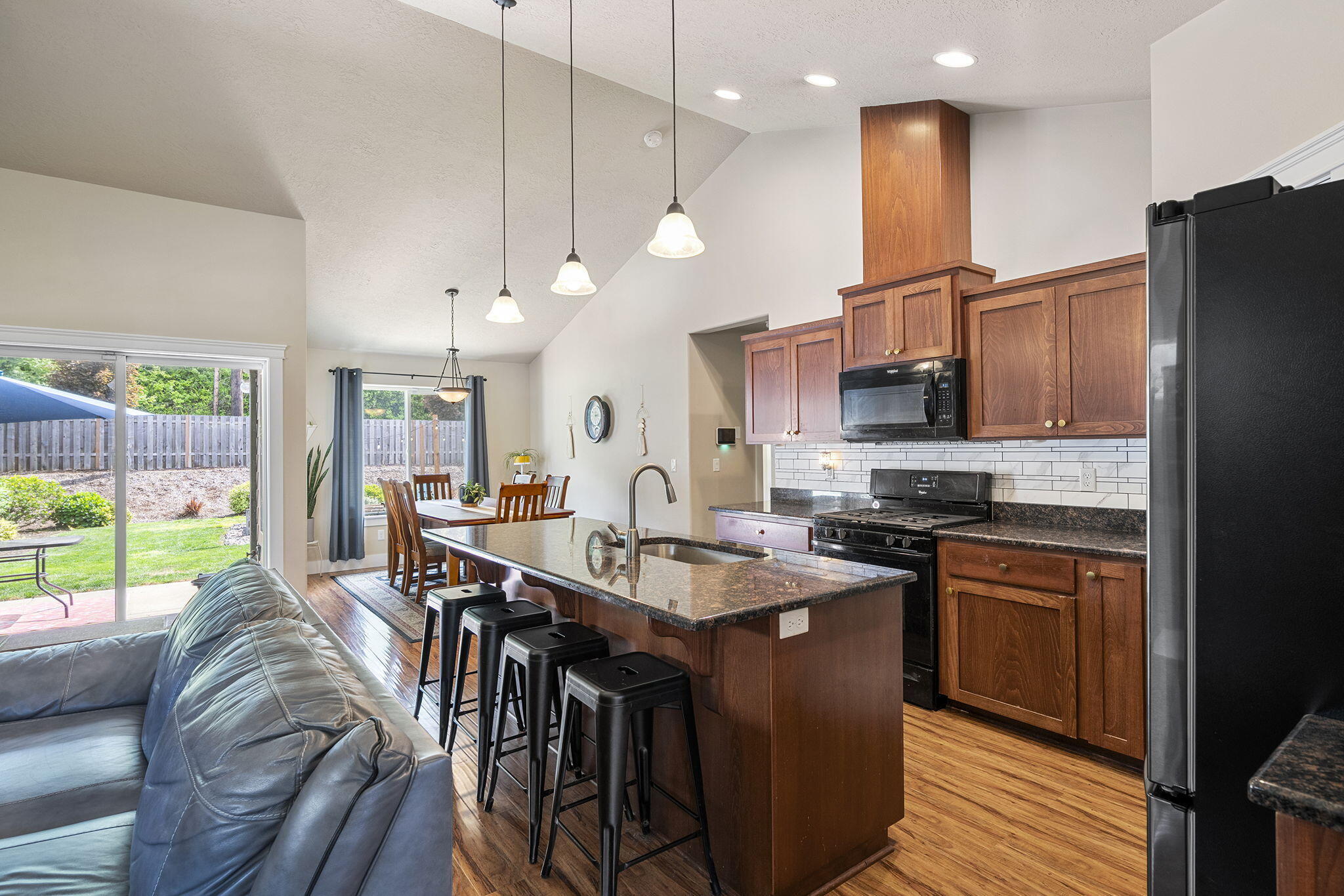 2085 Equestrian Loop S