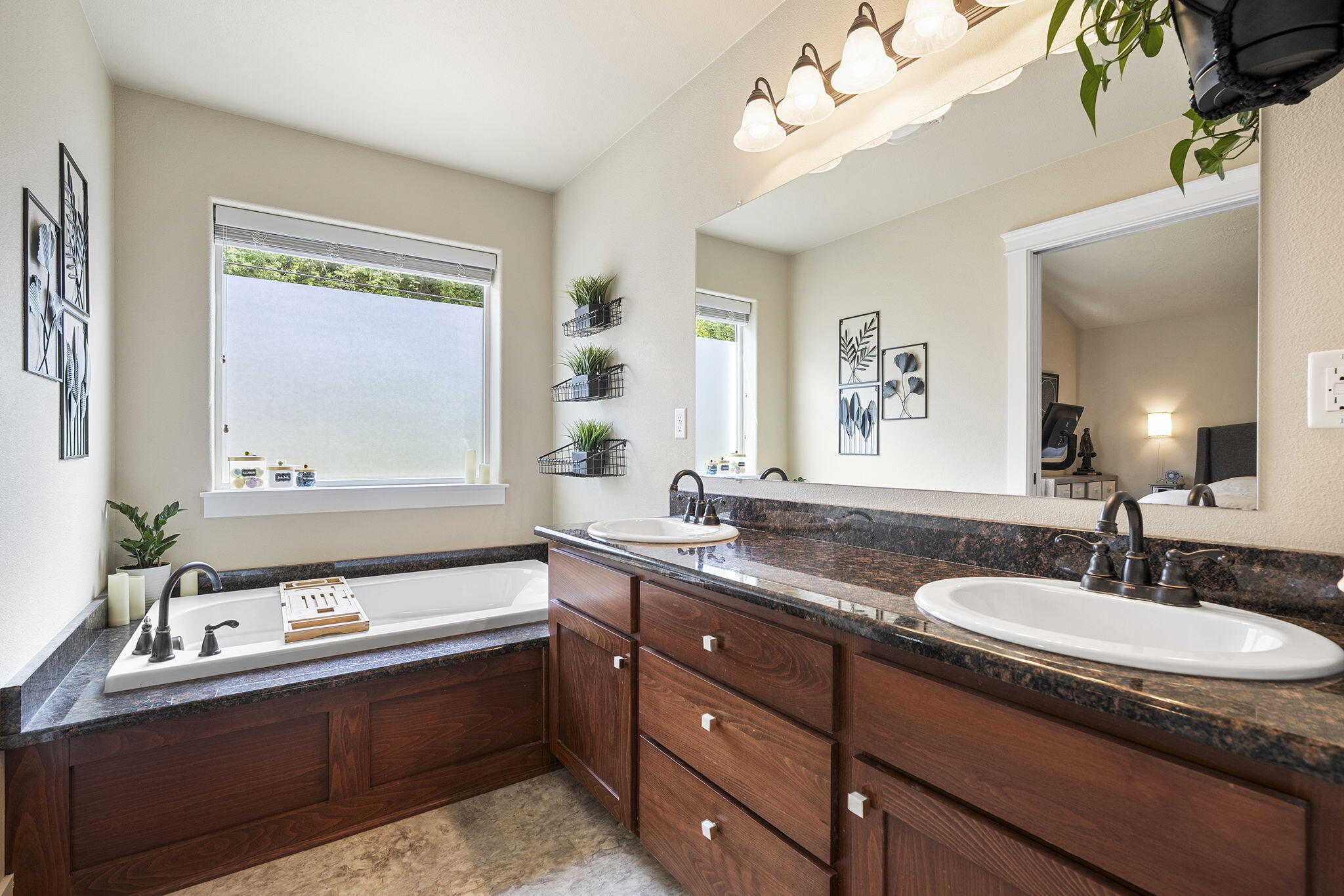 2085 Equestrian Loop S