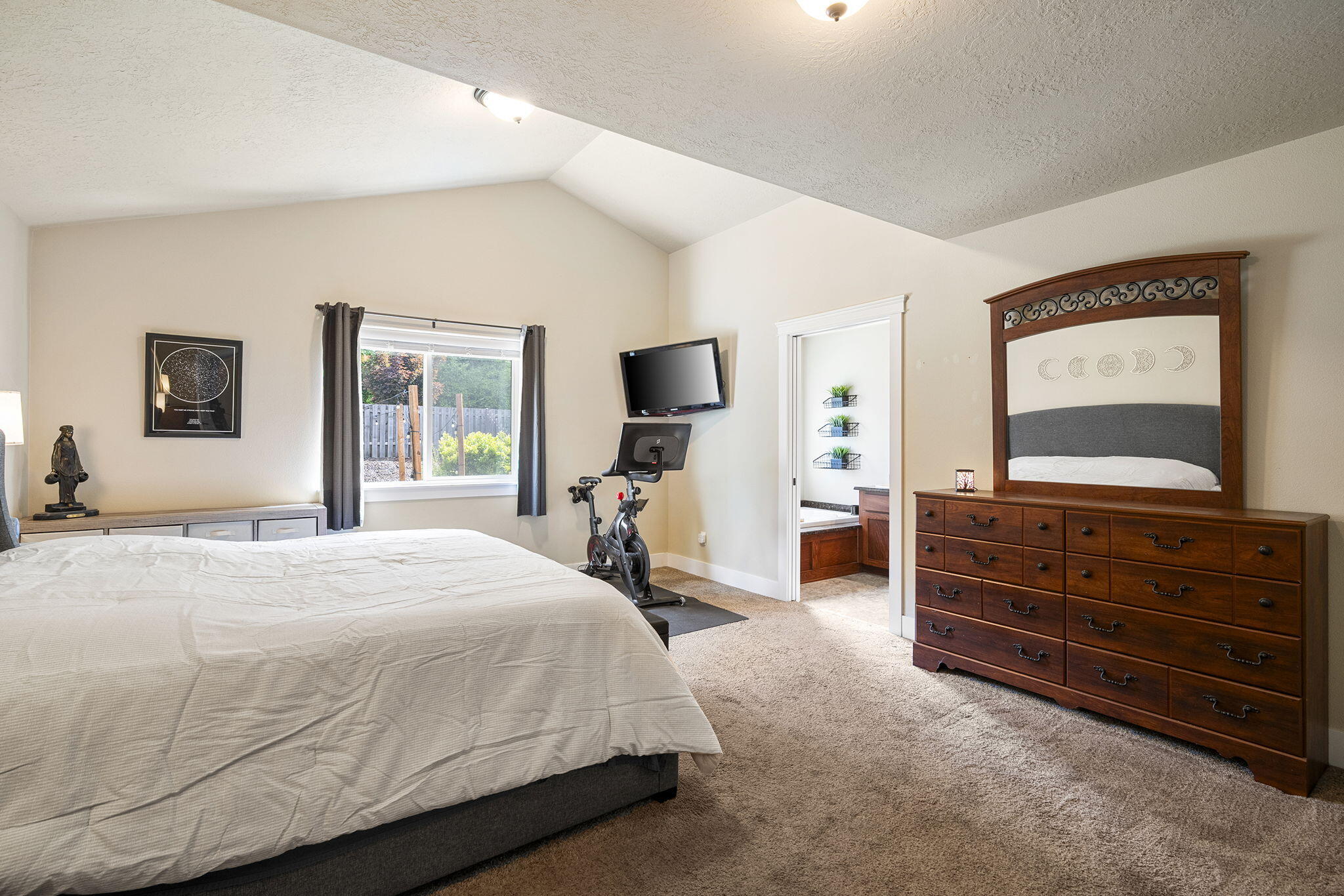 2085 Equestrian Loop S