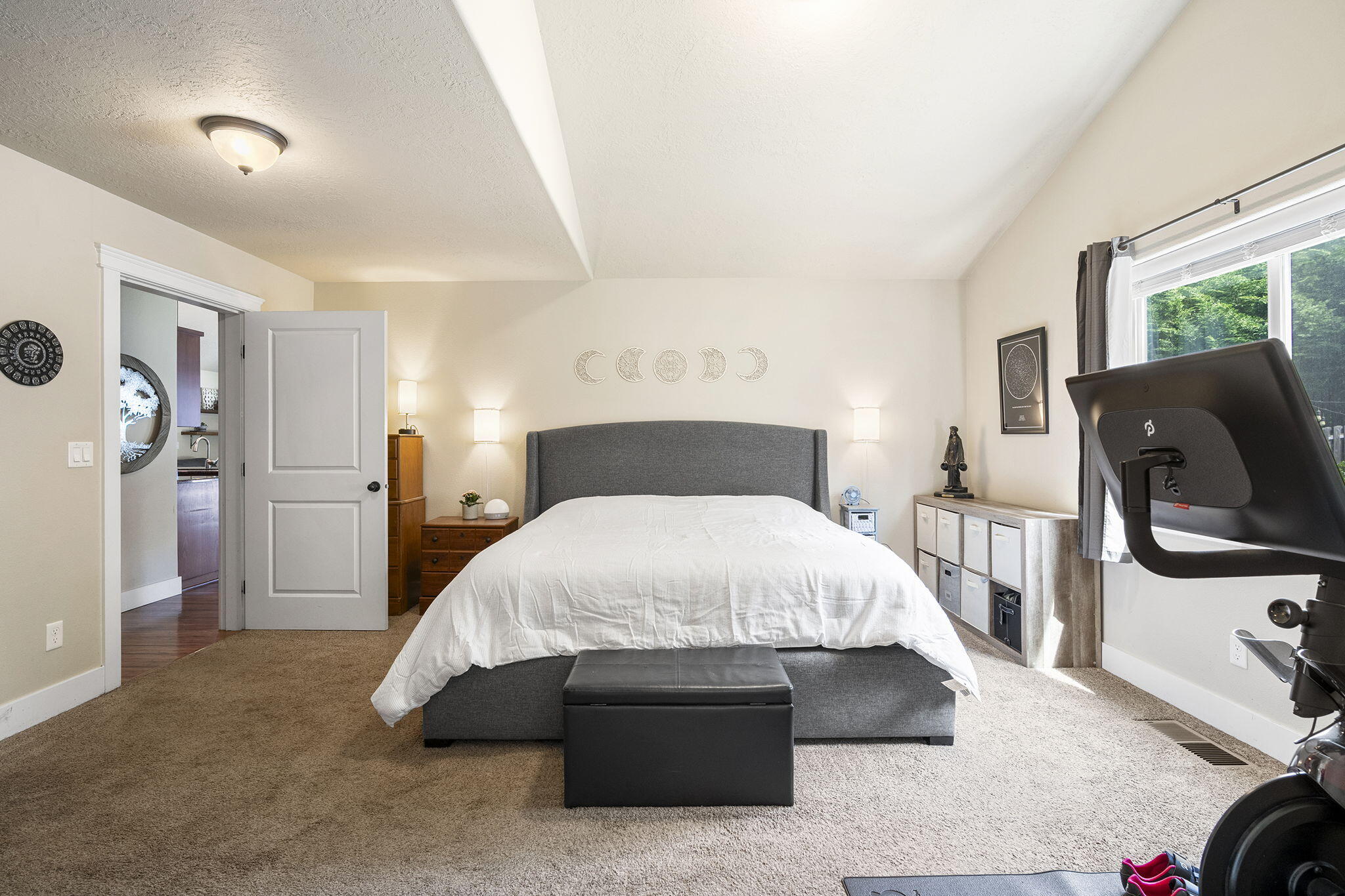2085 Equestrian Loop S