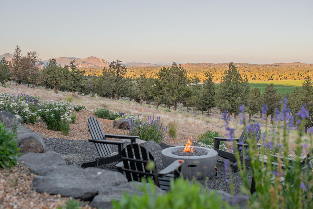 9909 NW Coyner Avenue