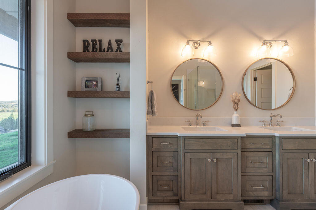 9909 NW Coyner Avenue