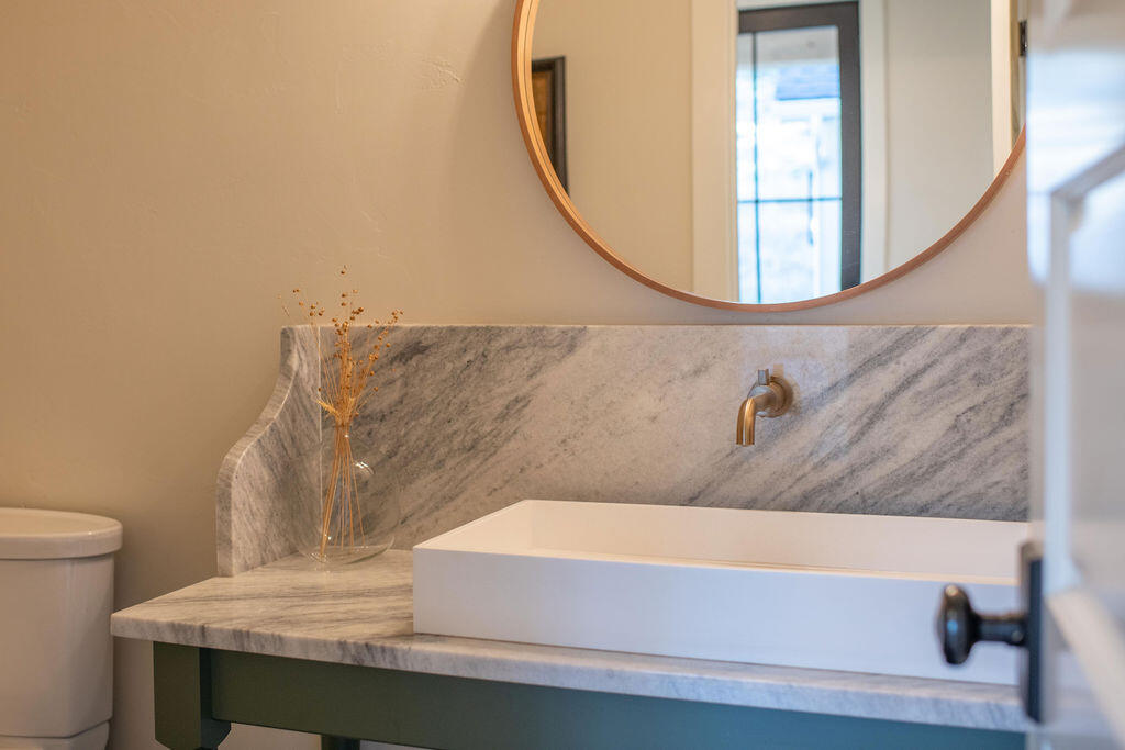 9909 NW Coyner Avenue