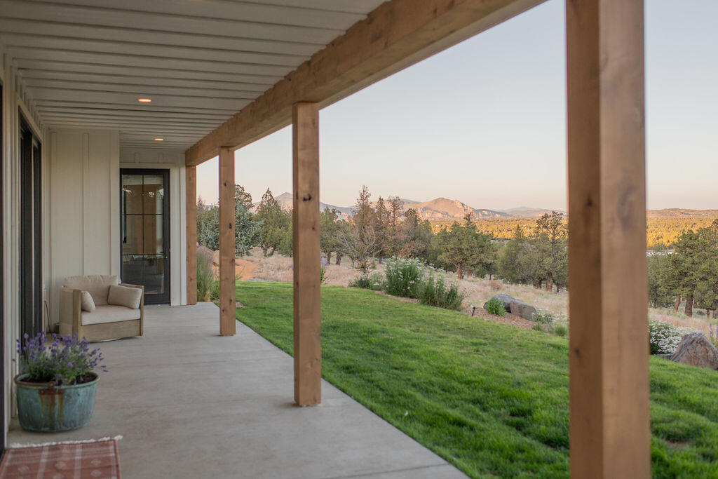 9909 NW Coyner Avenue