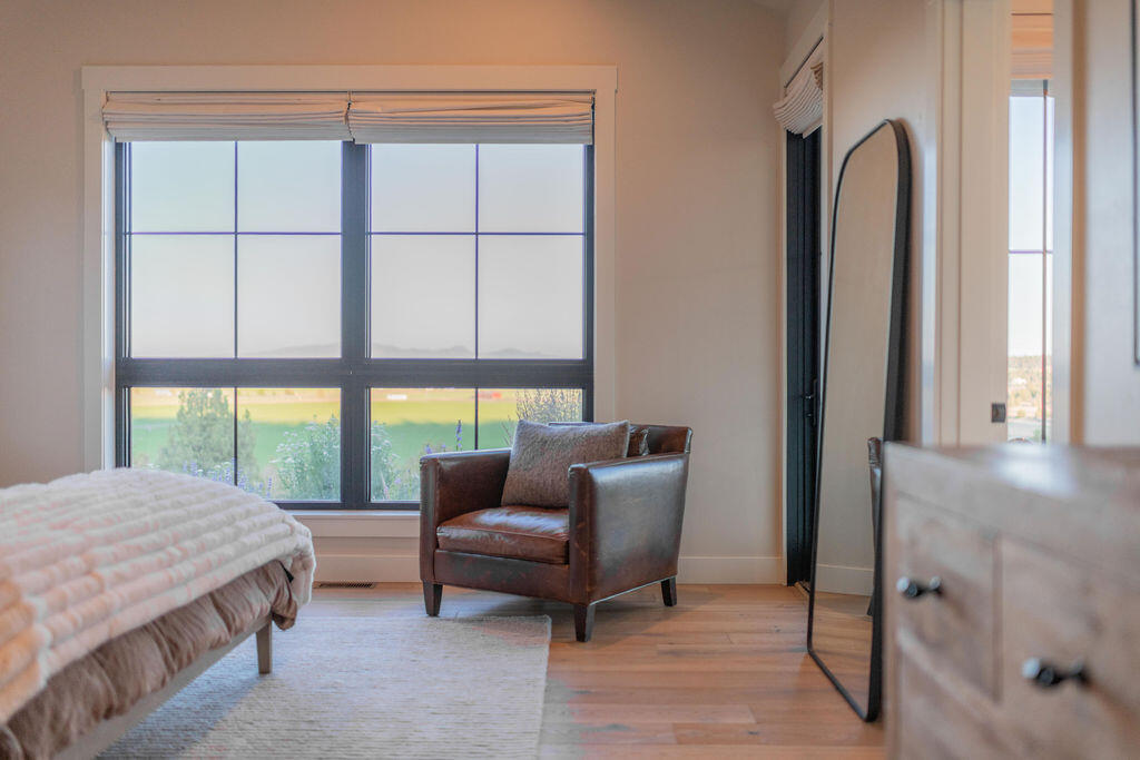 9909 NW Coyner Avenue