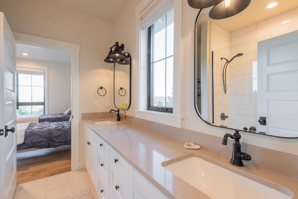 9909 NW Coyner Avenue