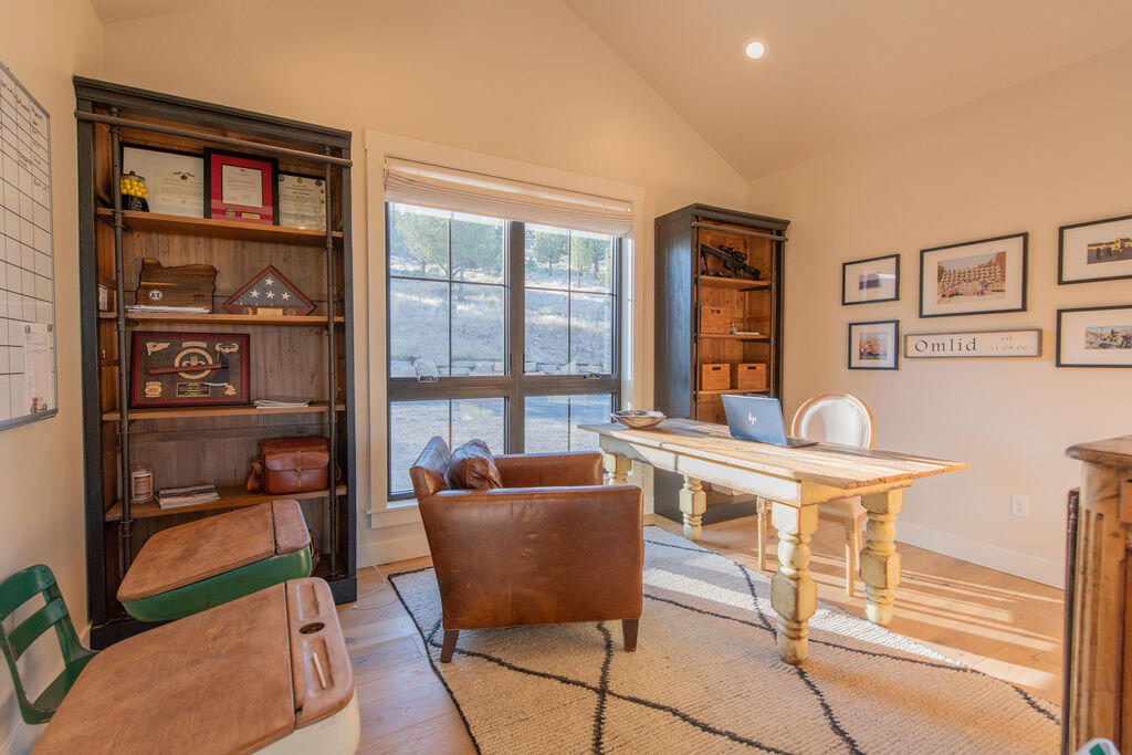 9909 NW Coyner Avenue