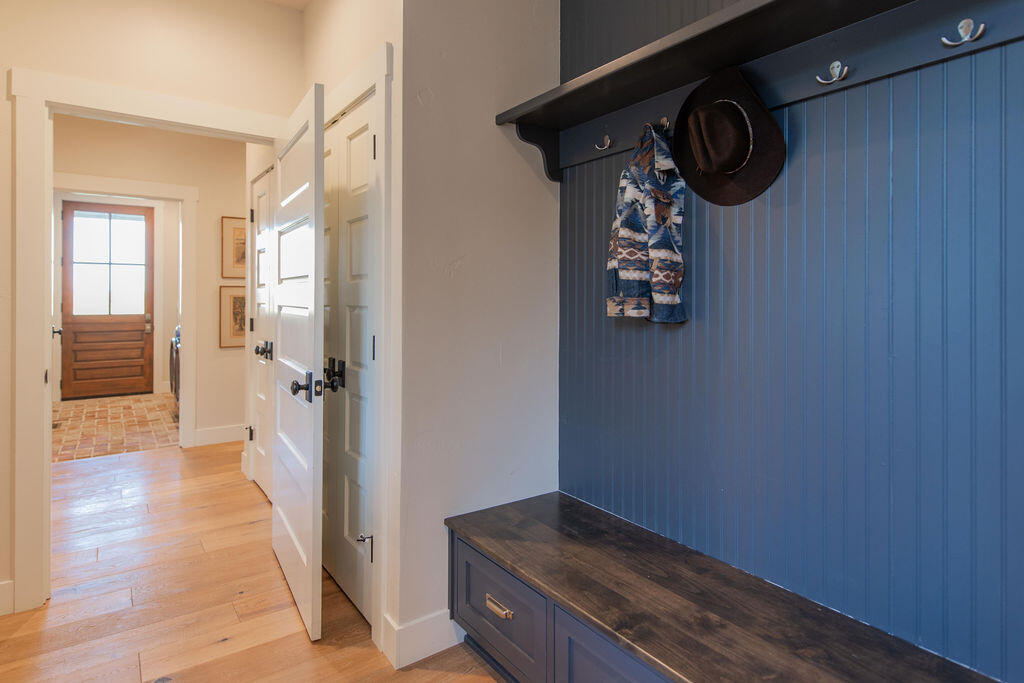 9909 NW Coyner Avenue