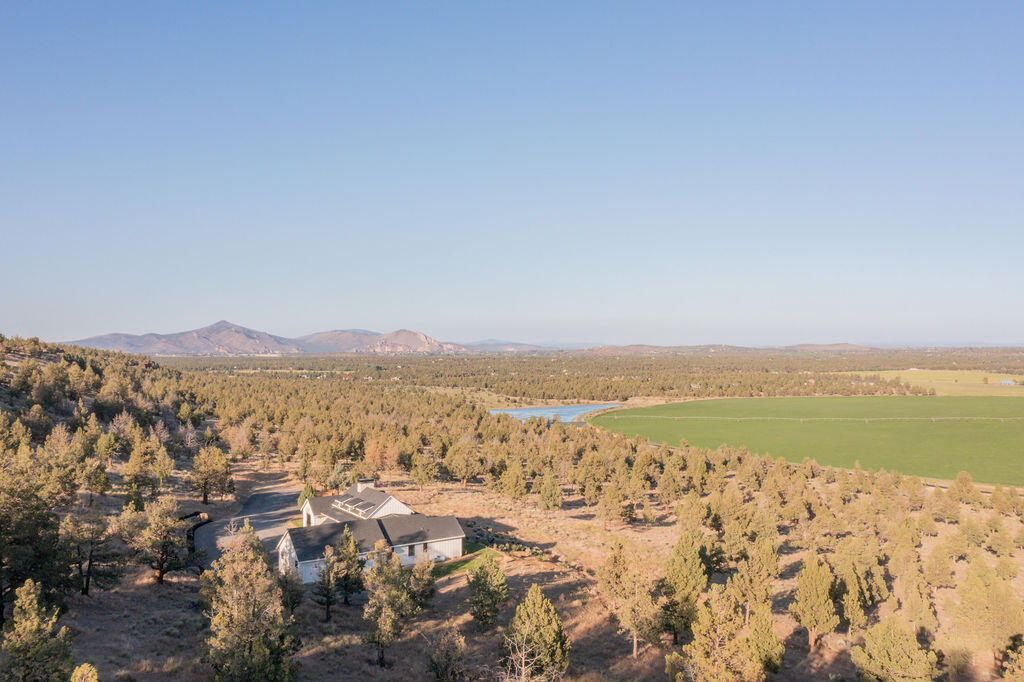 9909 NW Coyner Avenue