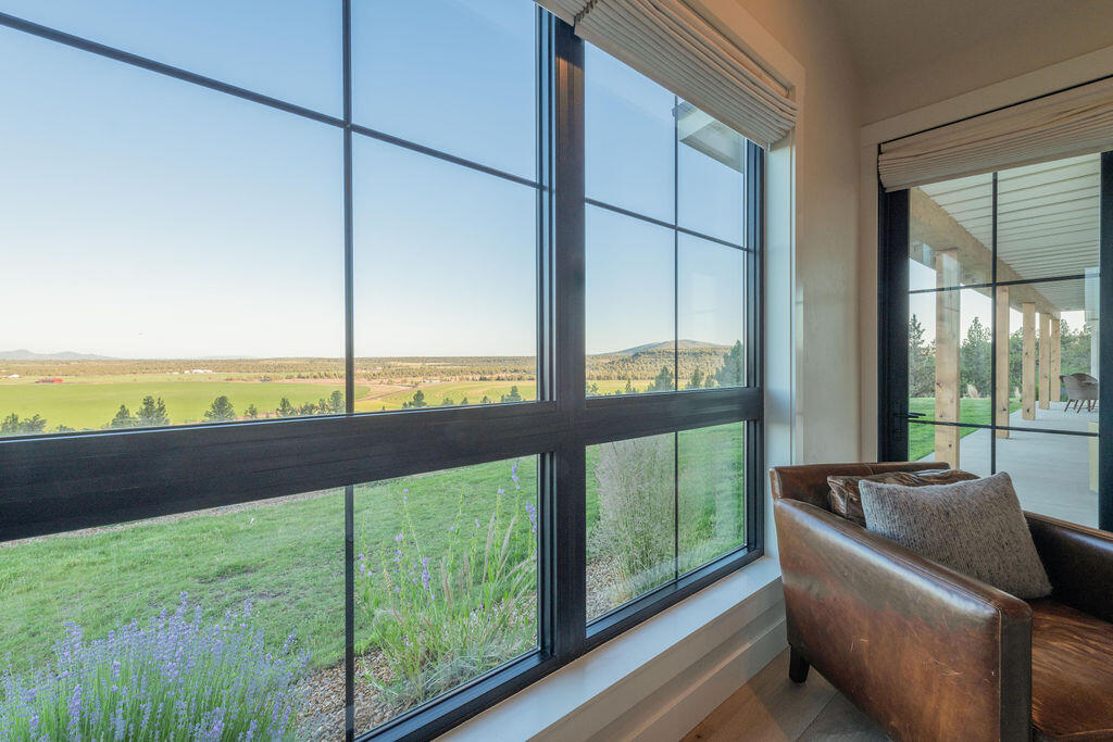 9909 NW Coyner Avenue