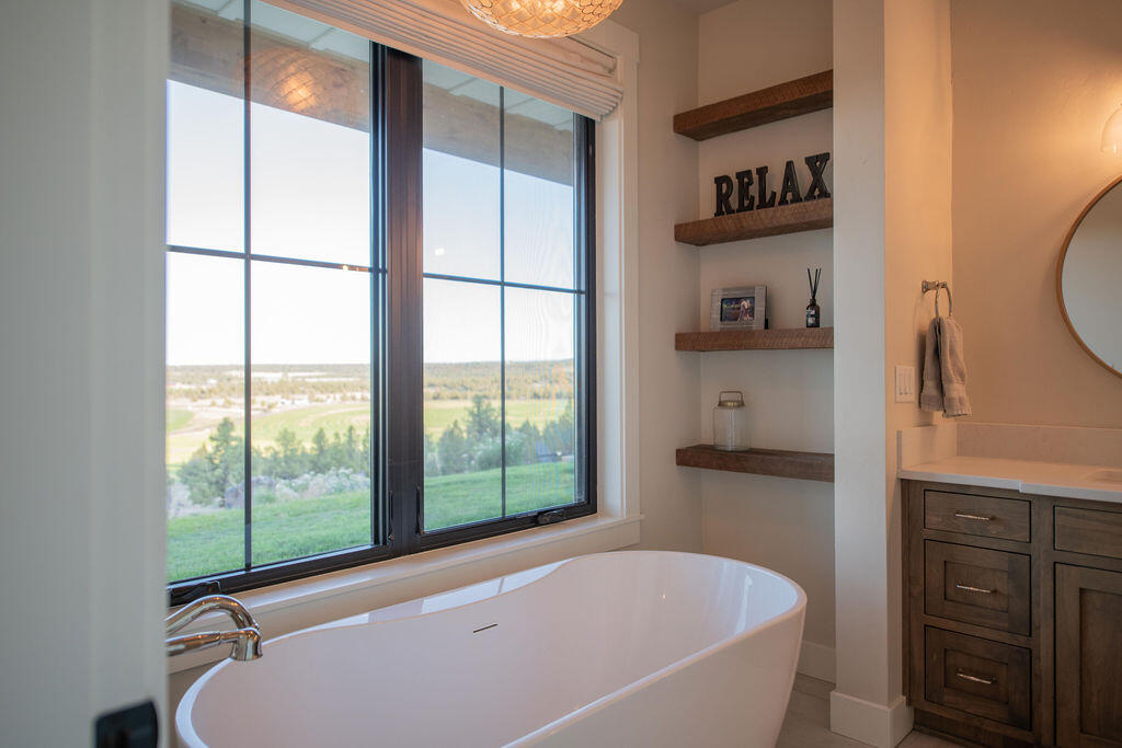 9909 NW Coyner Avenue