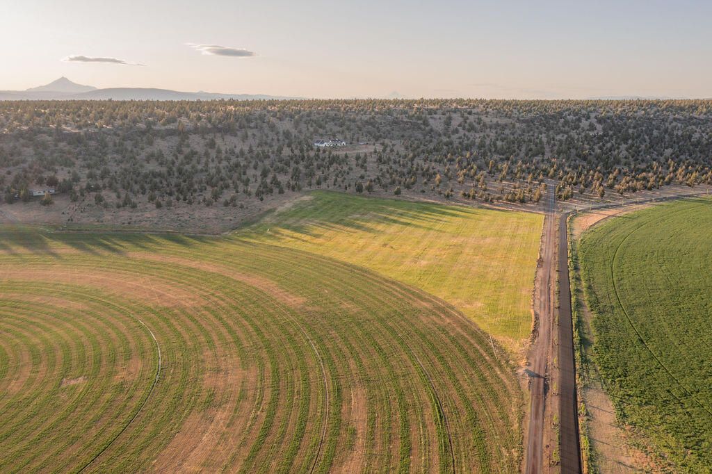 9909 NW Coyner Avenue