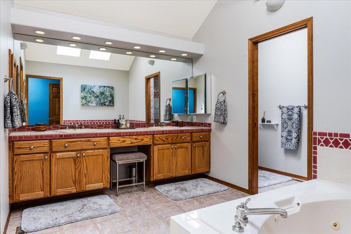 60841 Willow Creek Loop