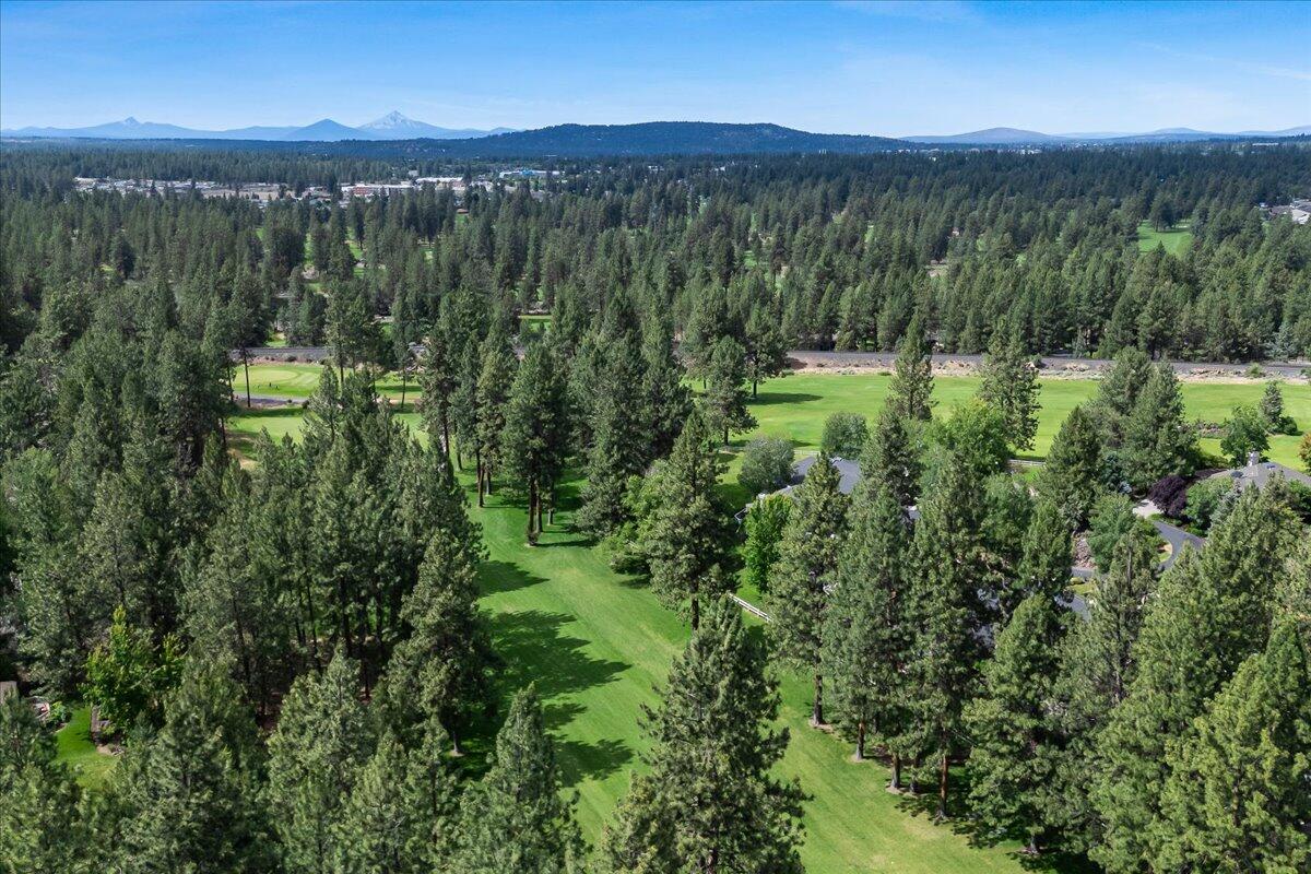 60841 Willow Creek Loop