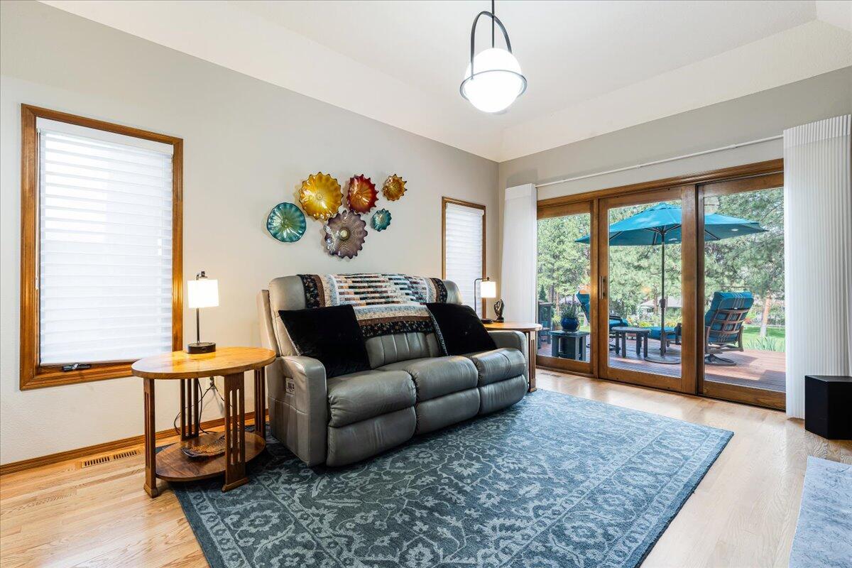 60841 Willow Creek Loop