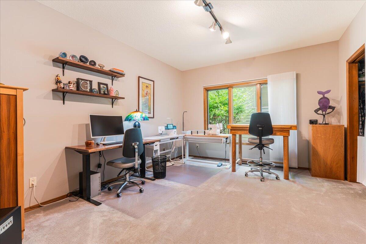 60841 Willow Creek Loop