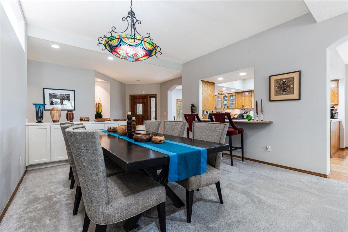 60841 Willow Creek Loop