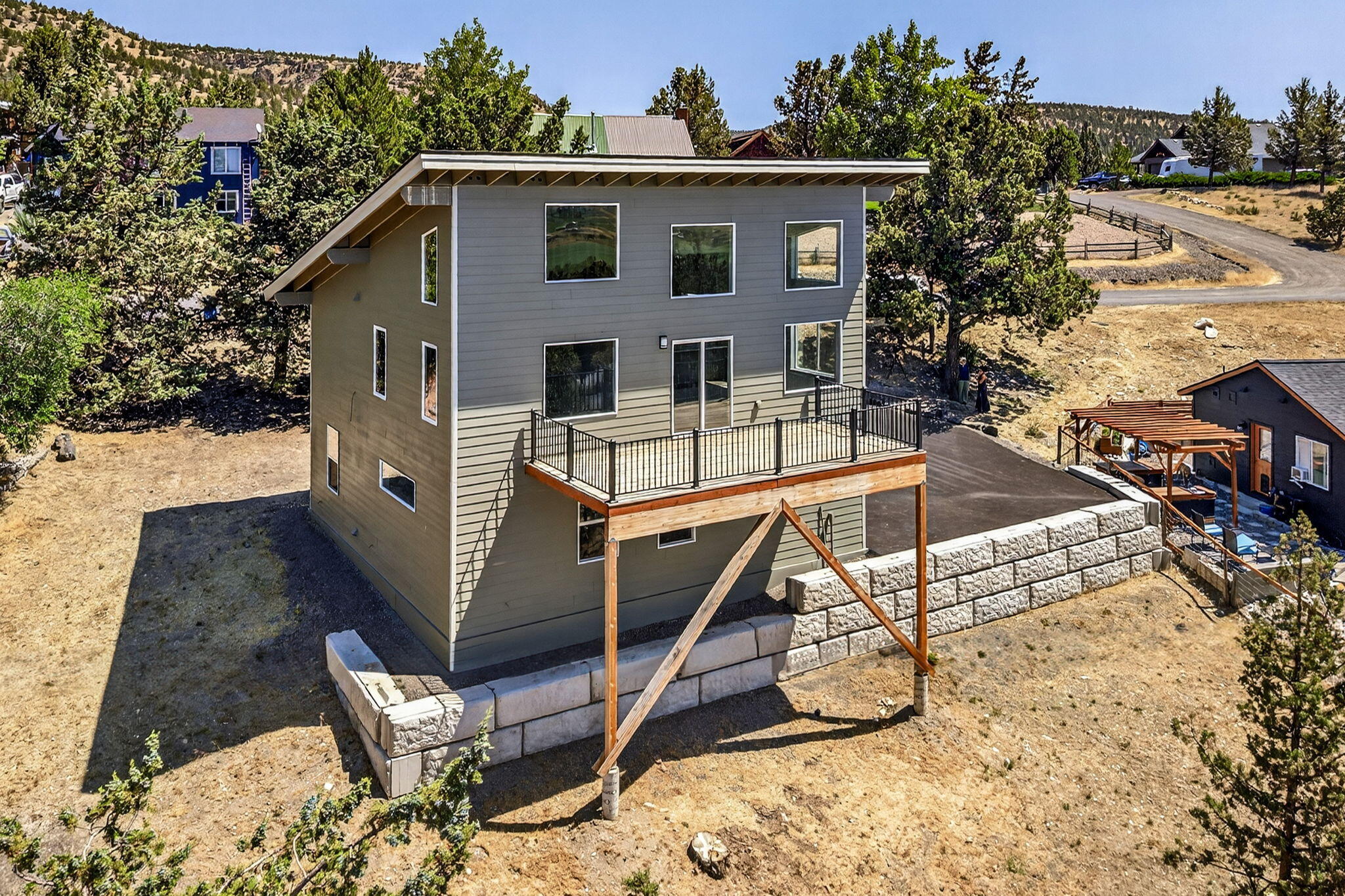 11619 NW King Avenue