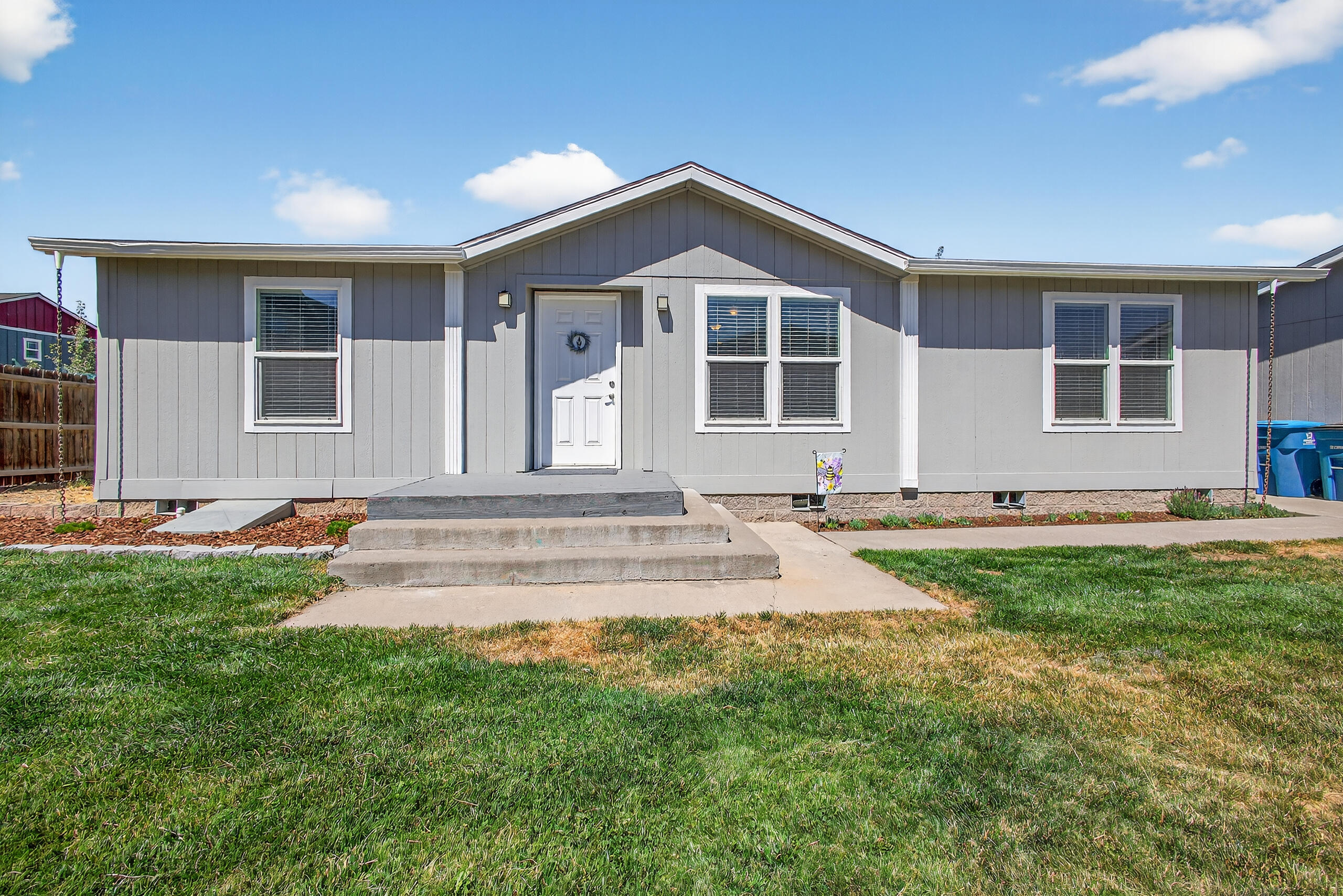 841 NE Shoshone Drive