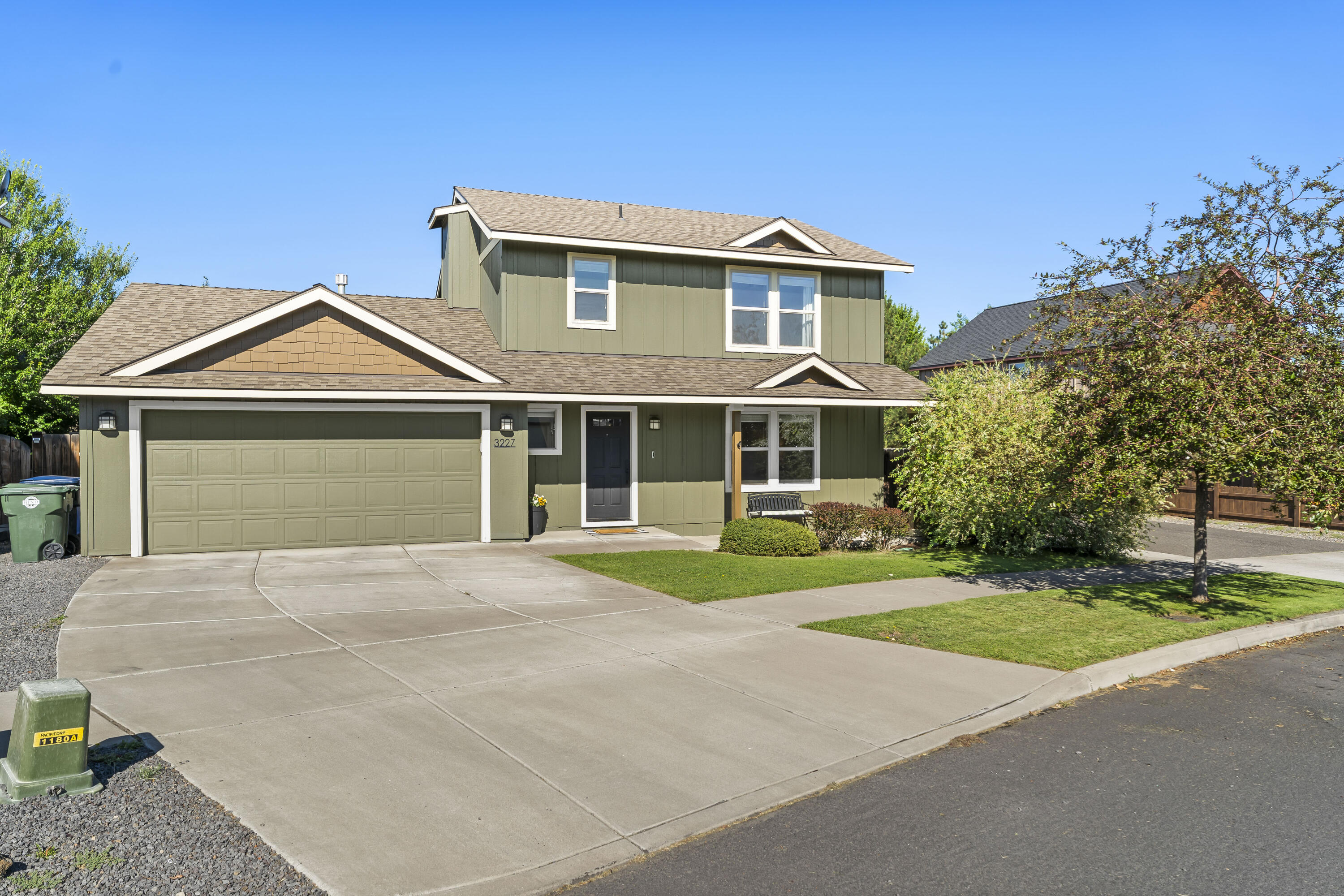 3227 NE Sandalwood Drive