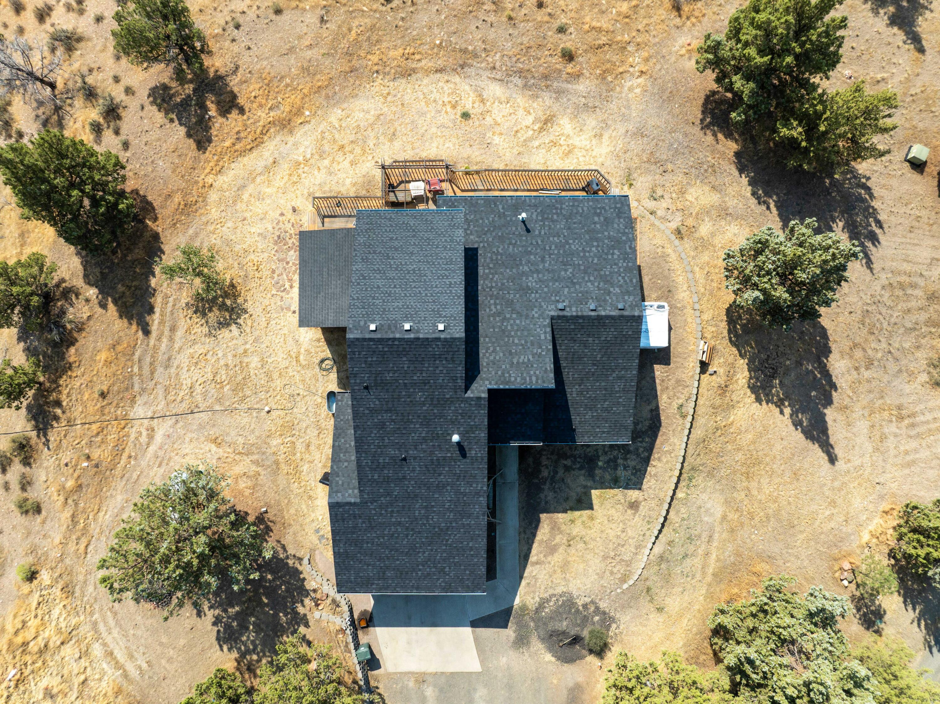 1925 NE Loucks Road