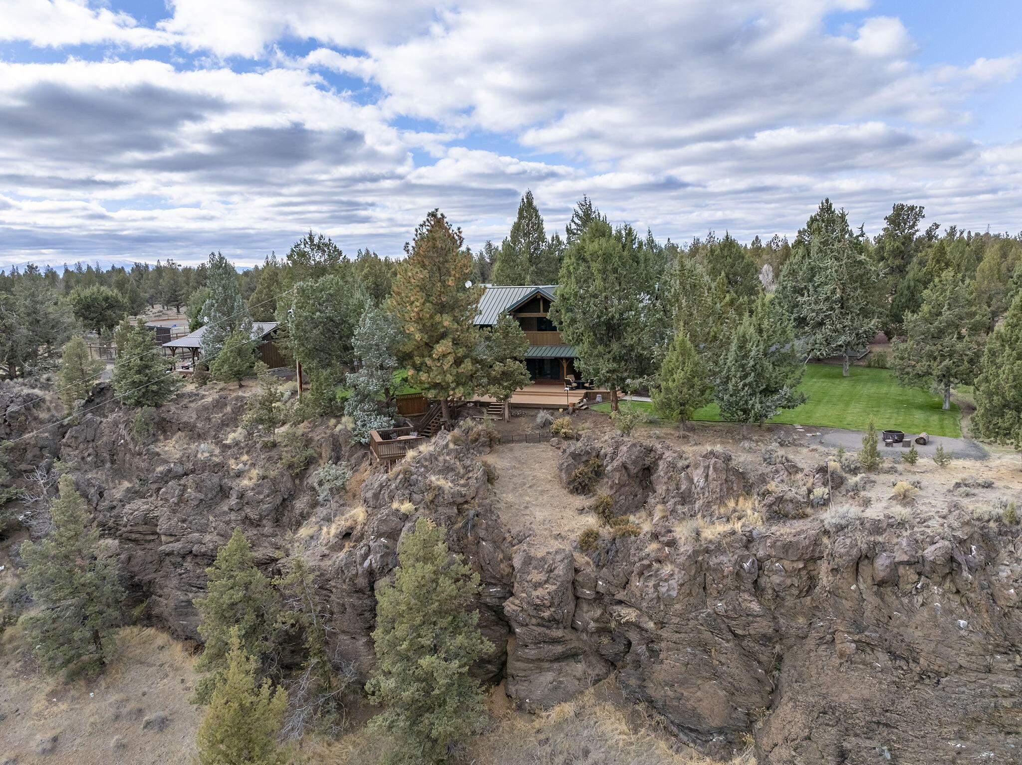 18495 Crawford Trail