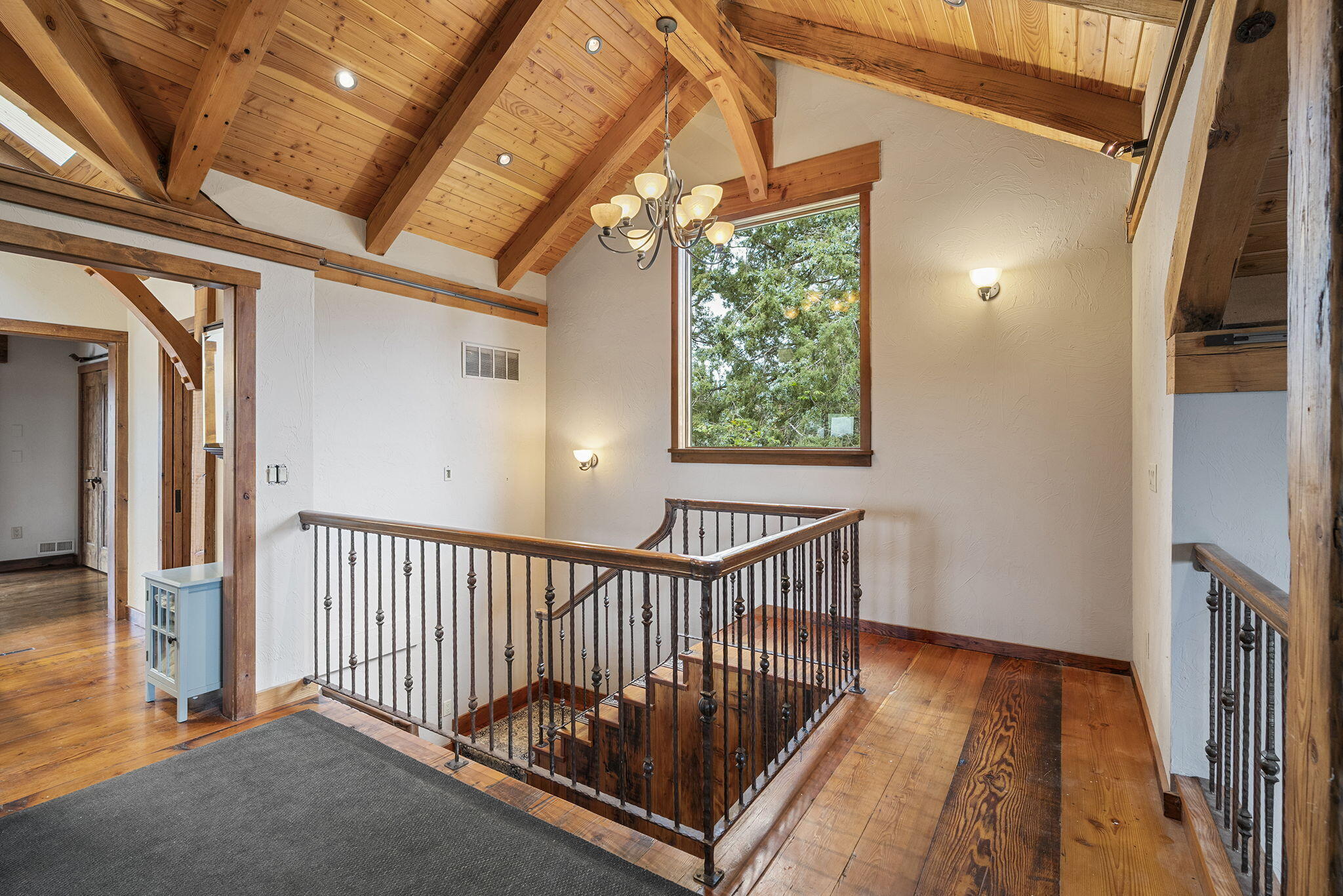 18495 Crawford Trail