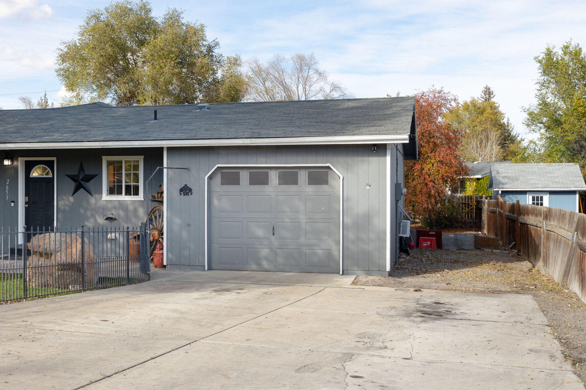 2651 SW Glacier Avenue