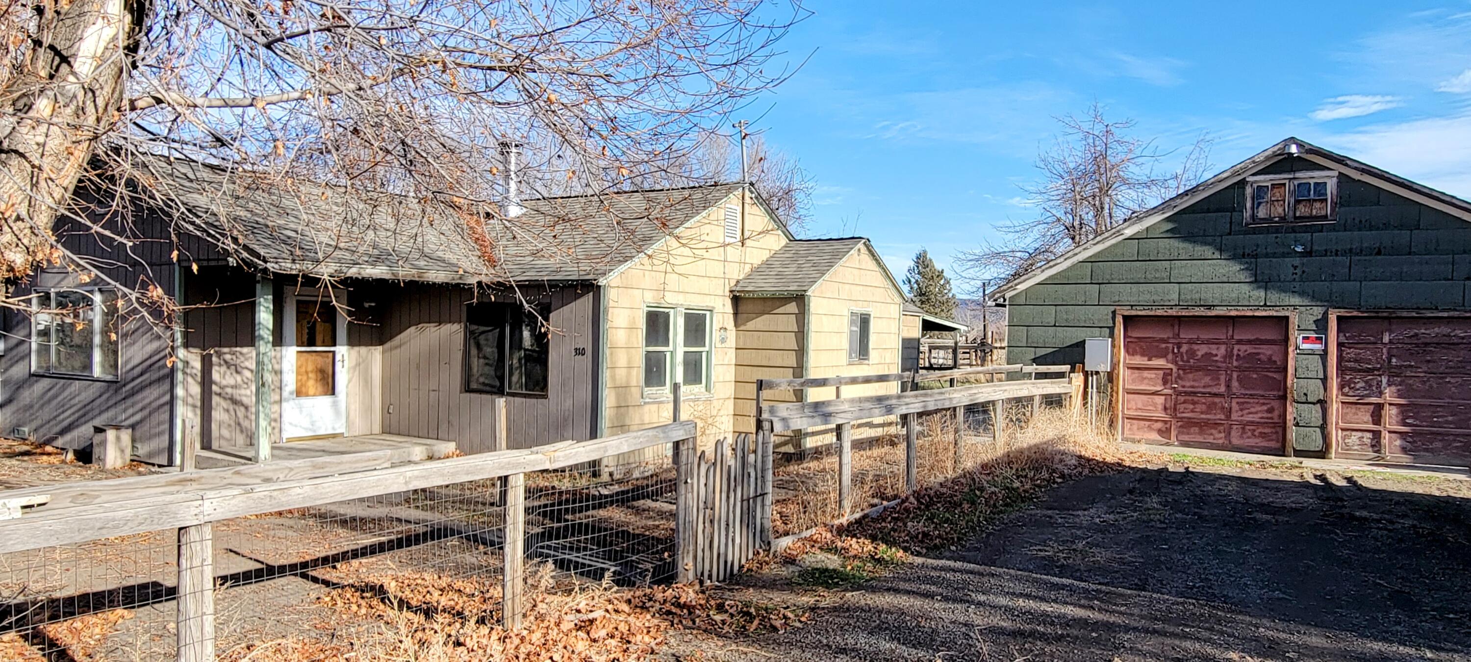 310 SE Willowdale Drive