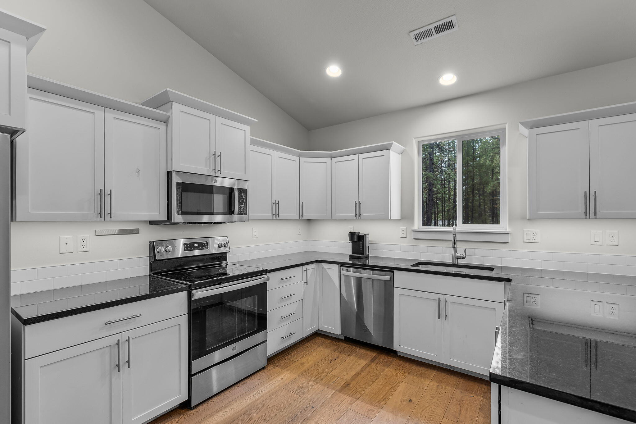 60055 Turquoise Road