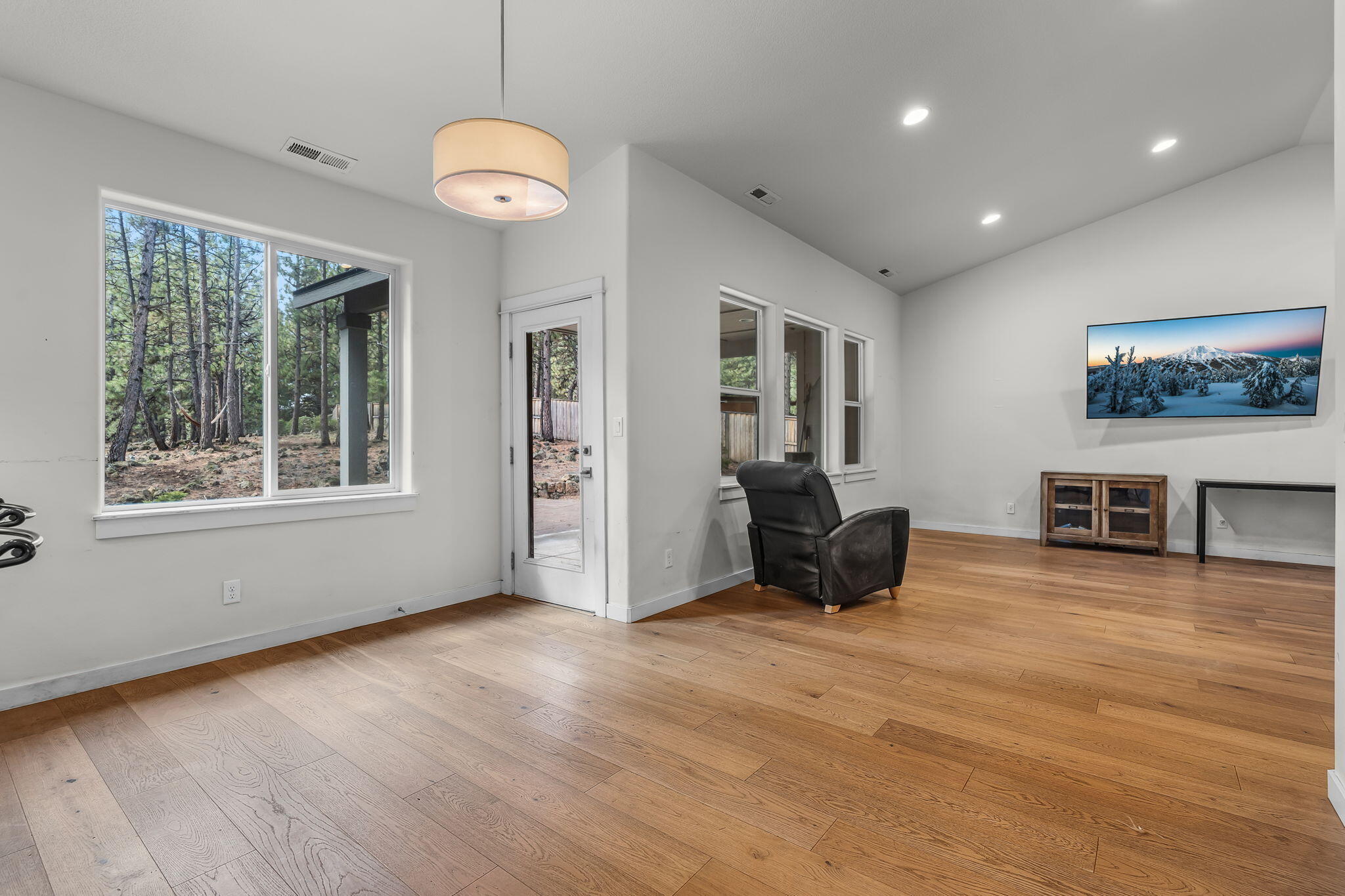 60055 Turquoise Road