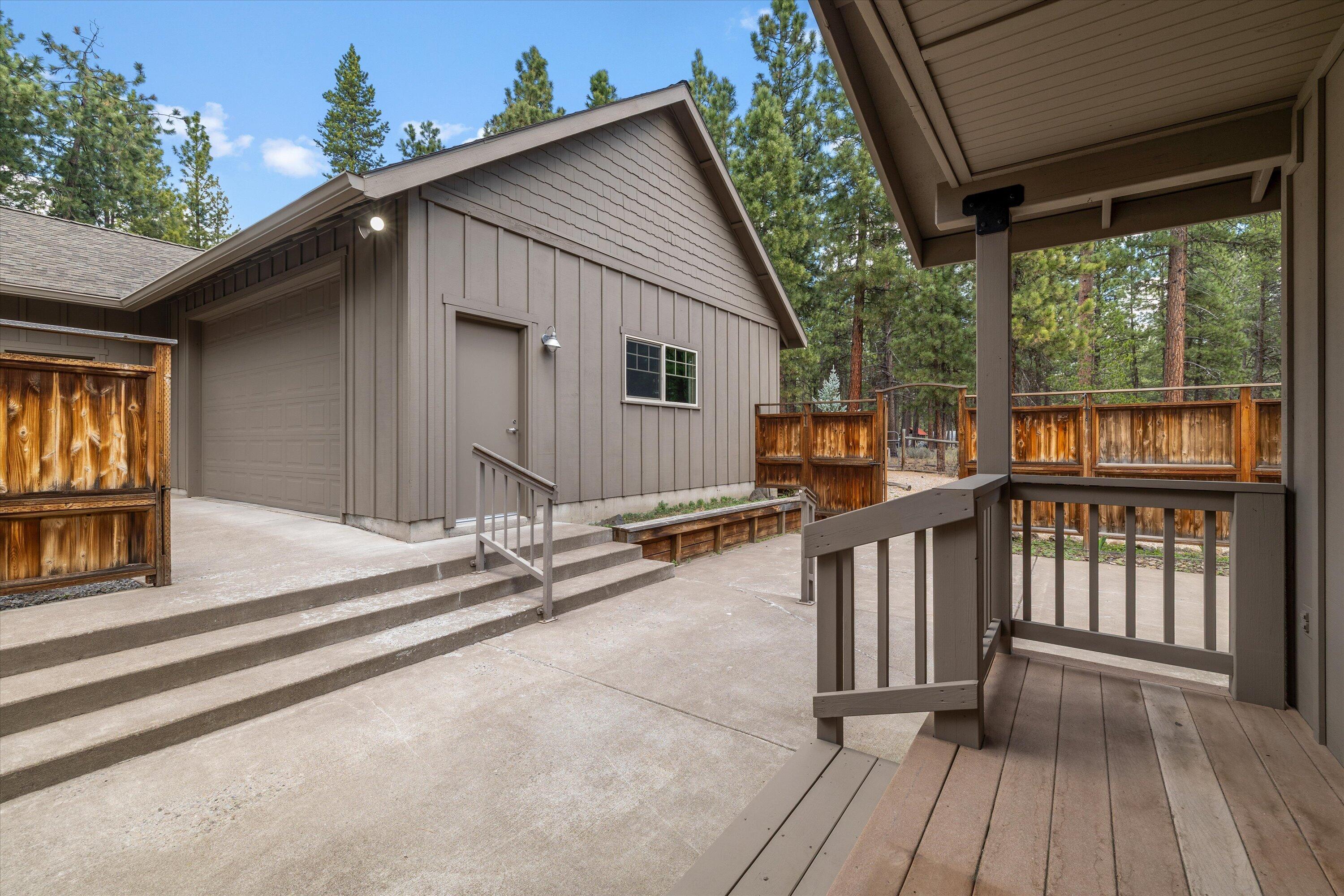 51601 Pine Loop Drive, na