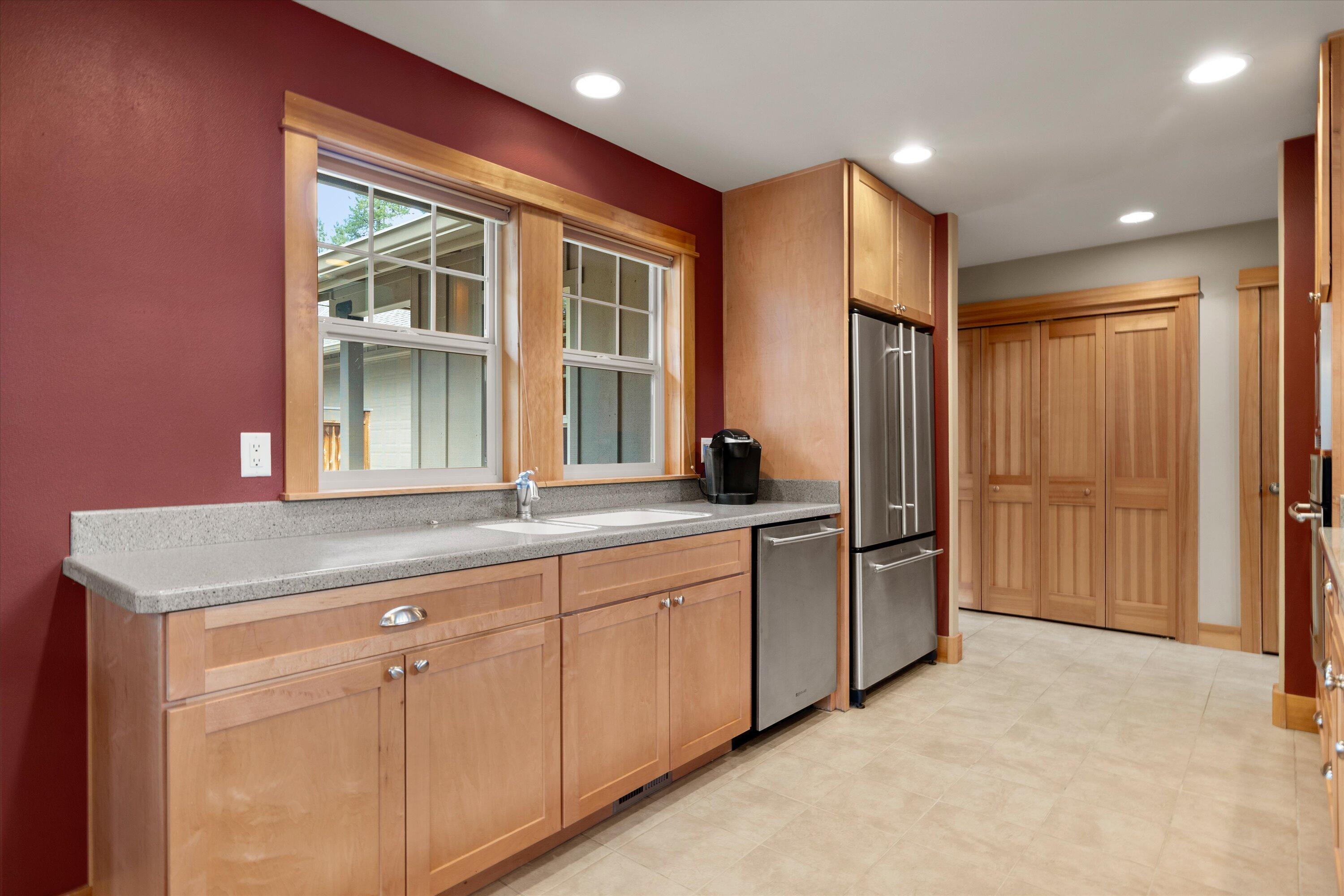 51601 Pine Loop Drive, na