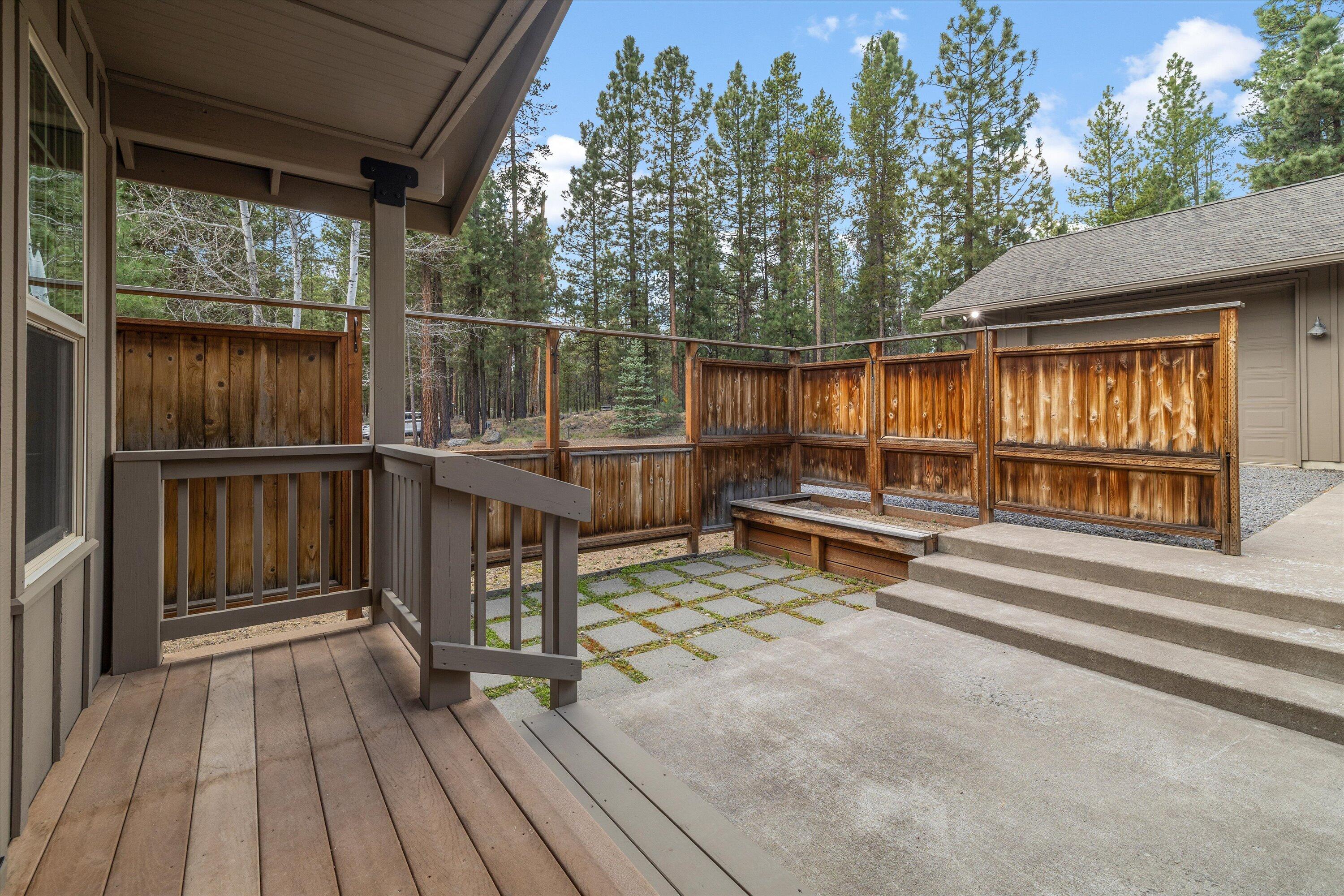 51601 Pine Loop Drive, na