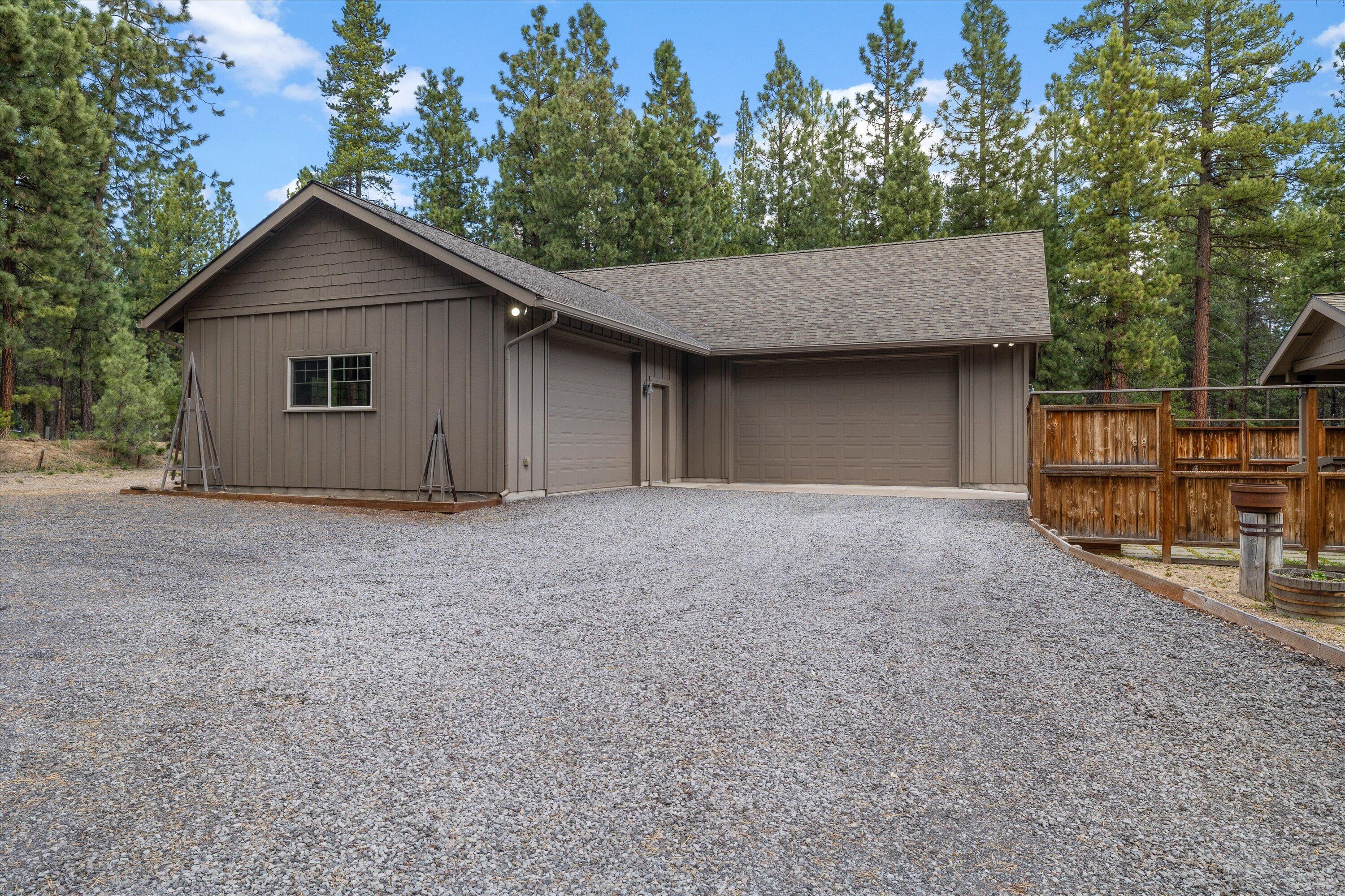51601 Pine Loop Drive, na