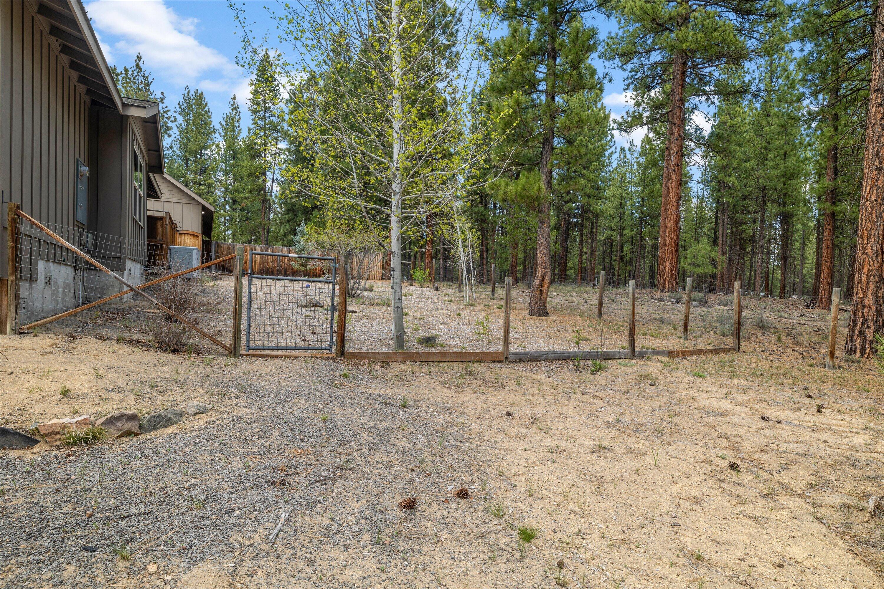 51601 Pine Loop Drive, na