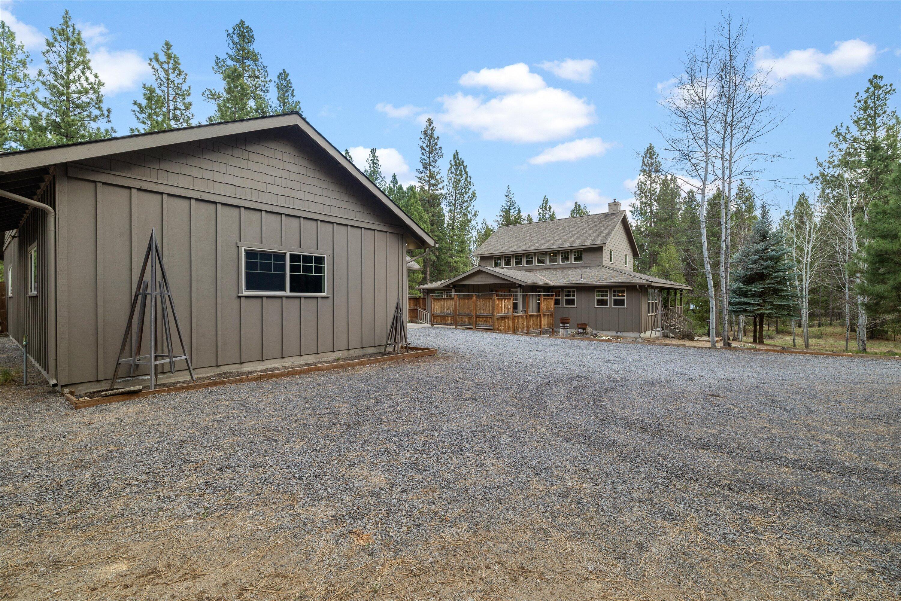51601 Pine Loop Drive, na