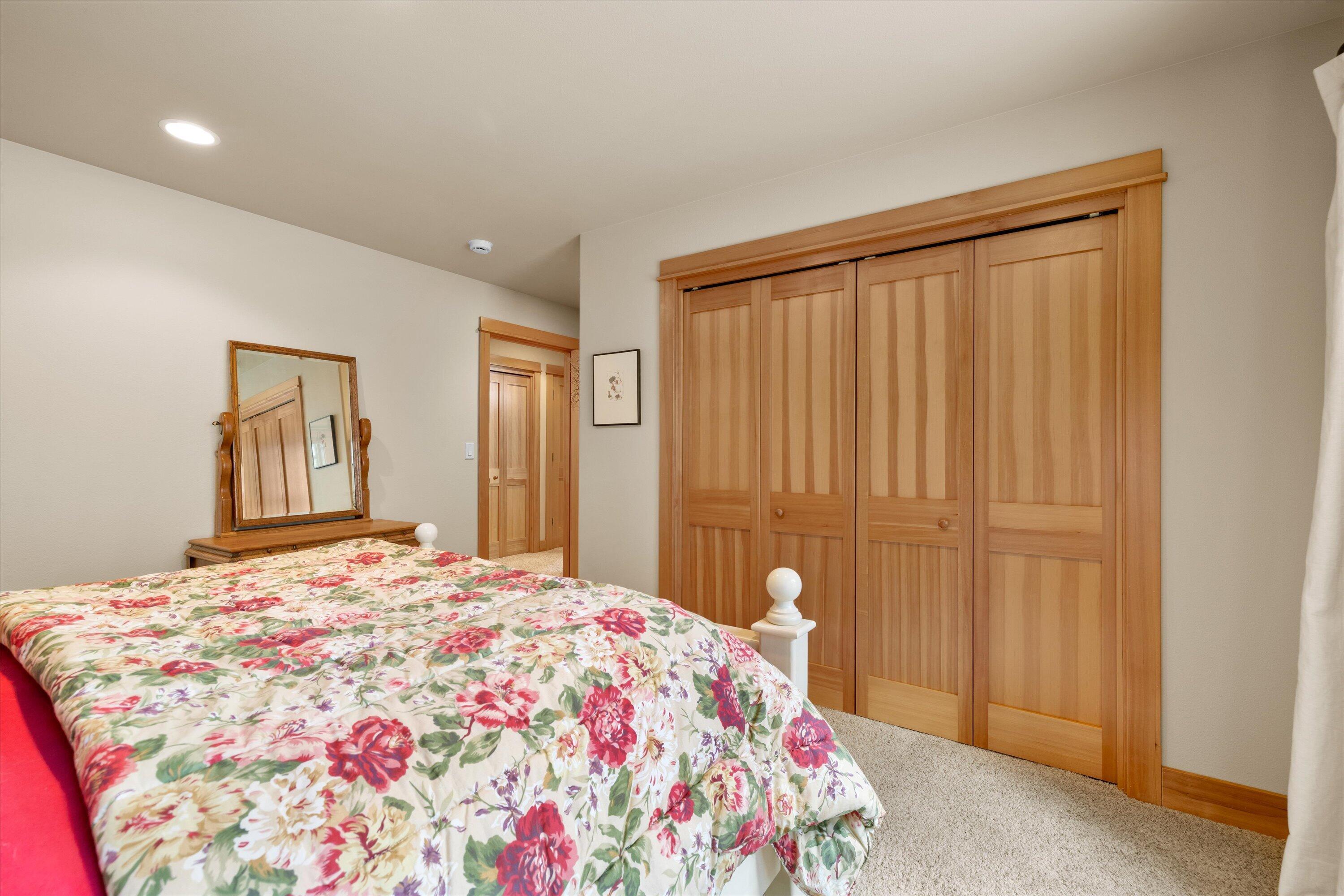 51601 Pine Loop Drive, na