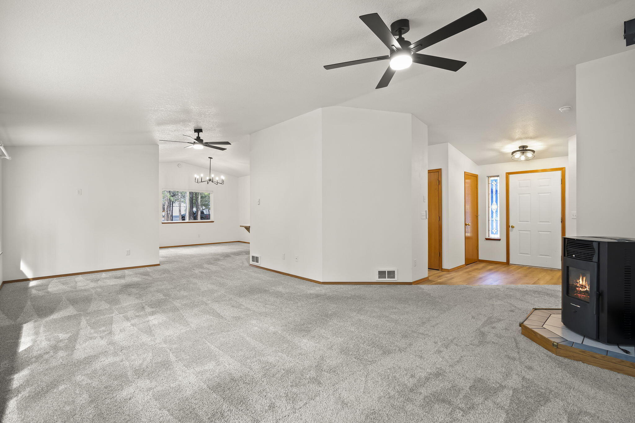 14485 Mountain View Loop