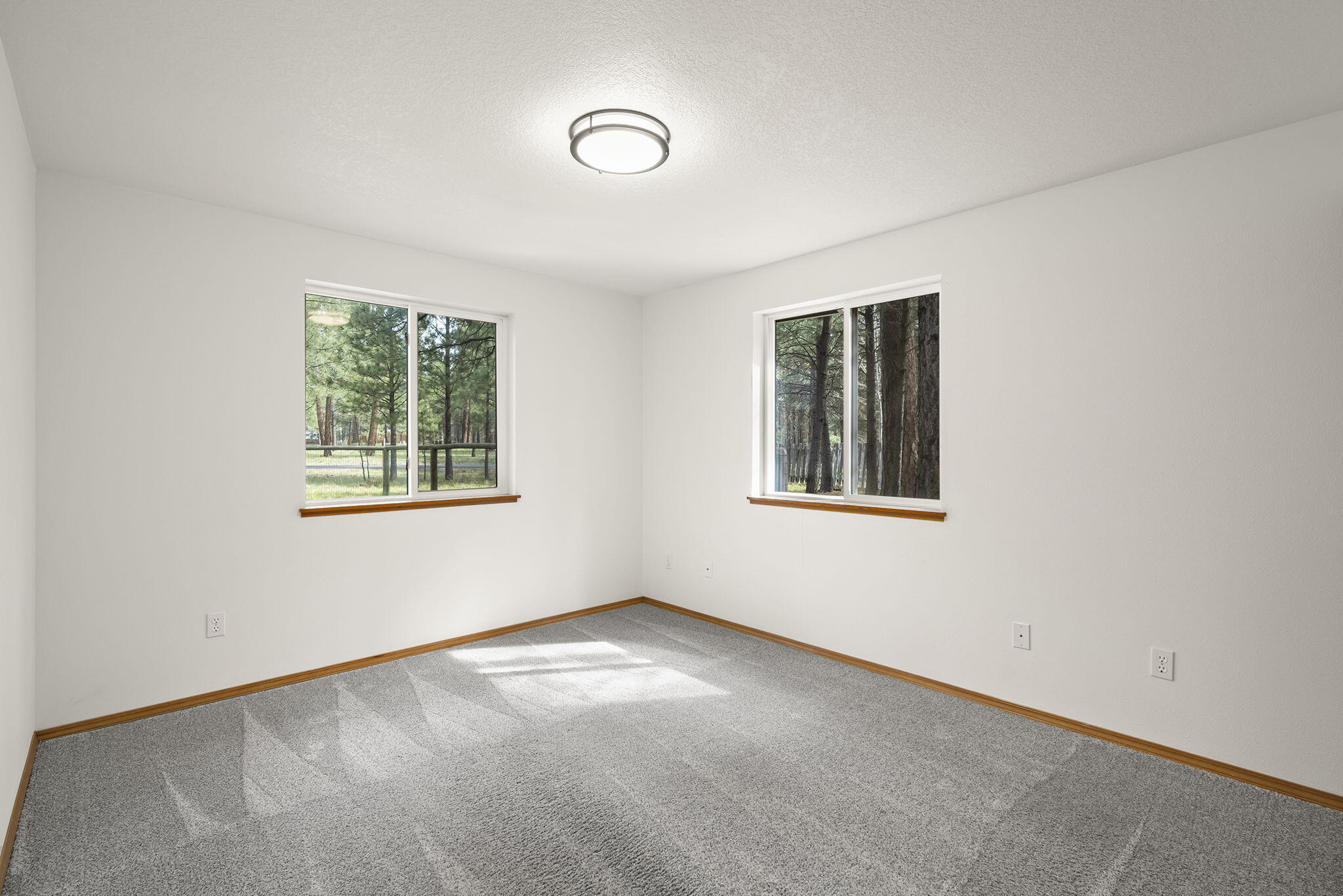 14485 Mountain View Loop