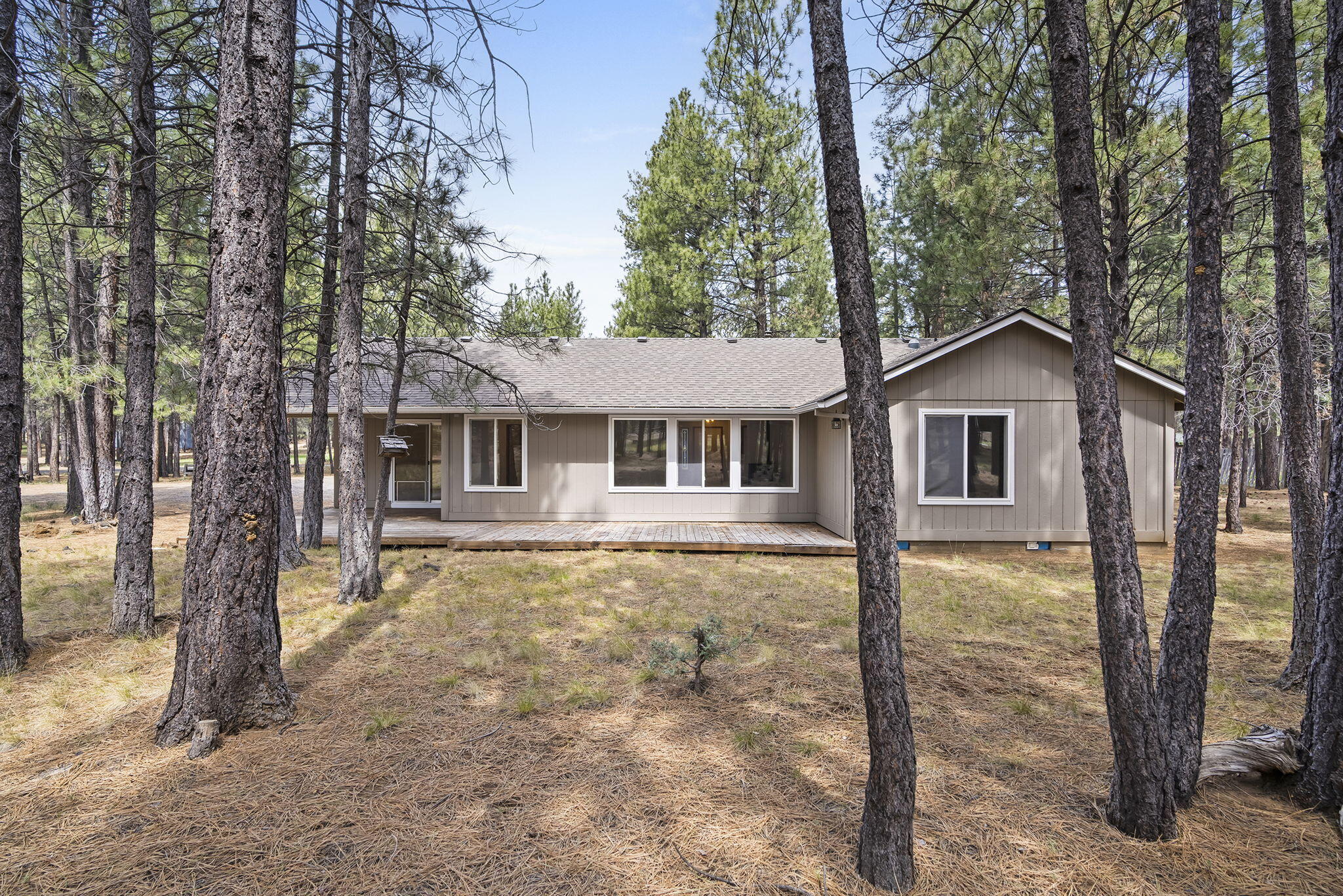 14485 Mountain View Loop