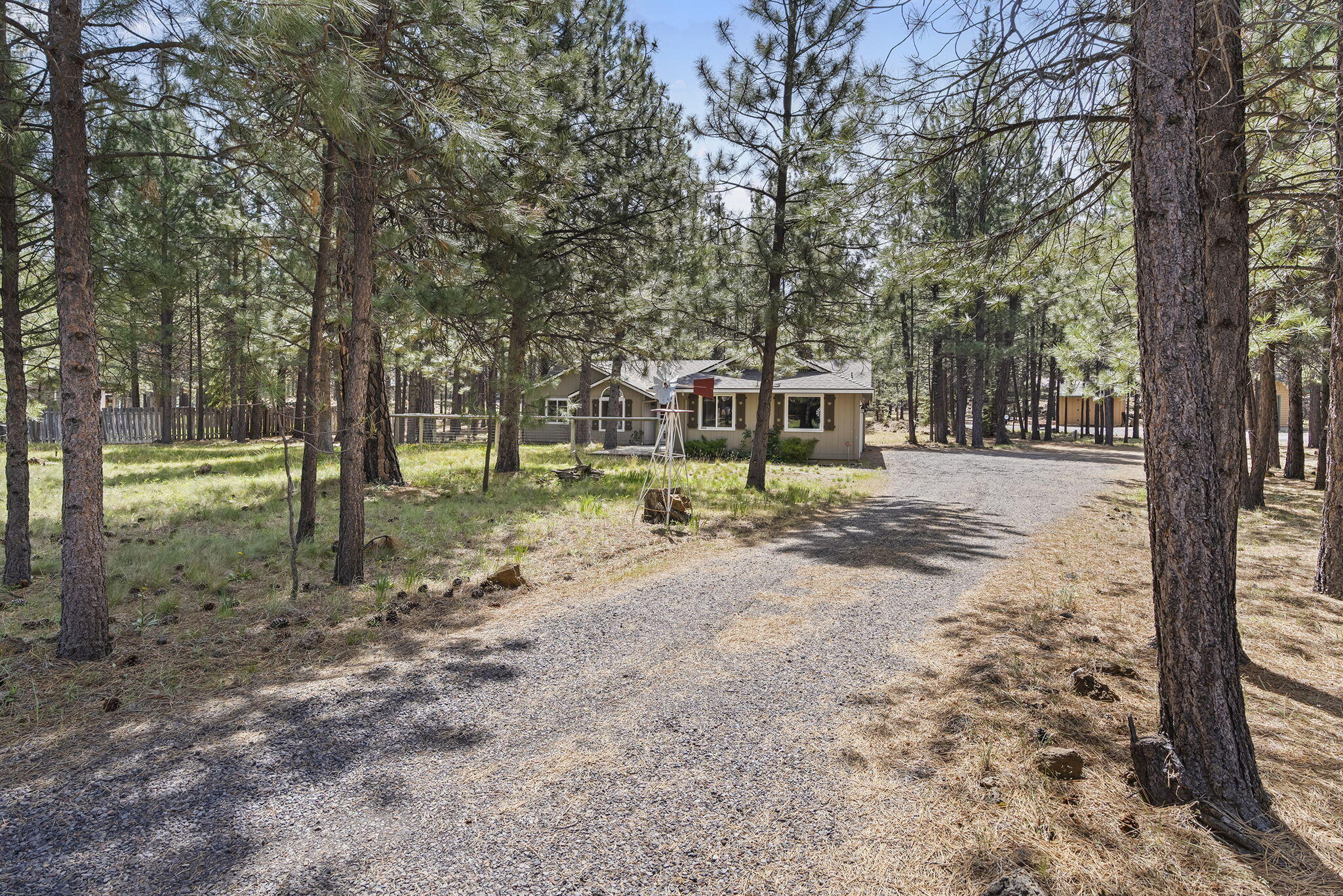 14485 Mountain View Loop