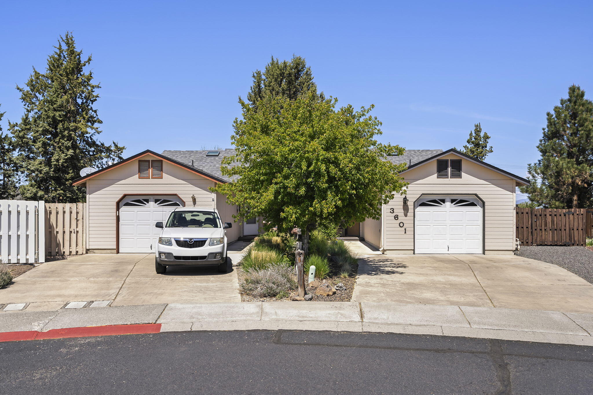 3601 SW Bobby Jones Court