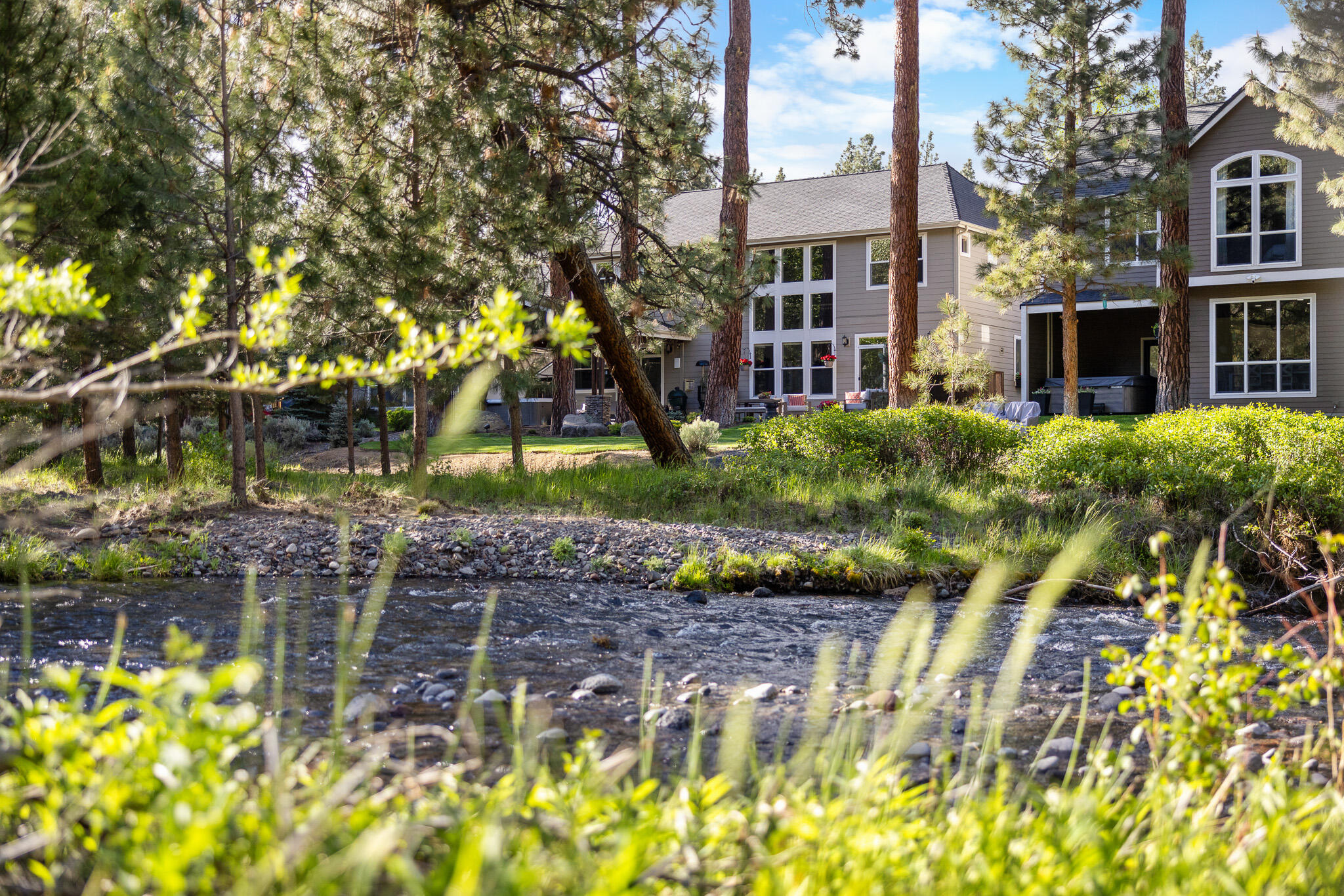 1041 E Timber Pine Drive