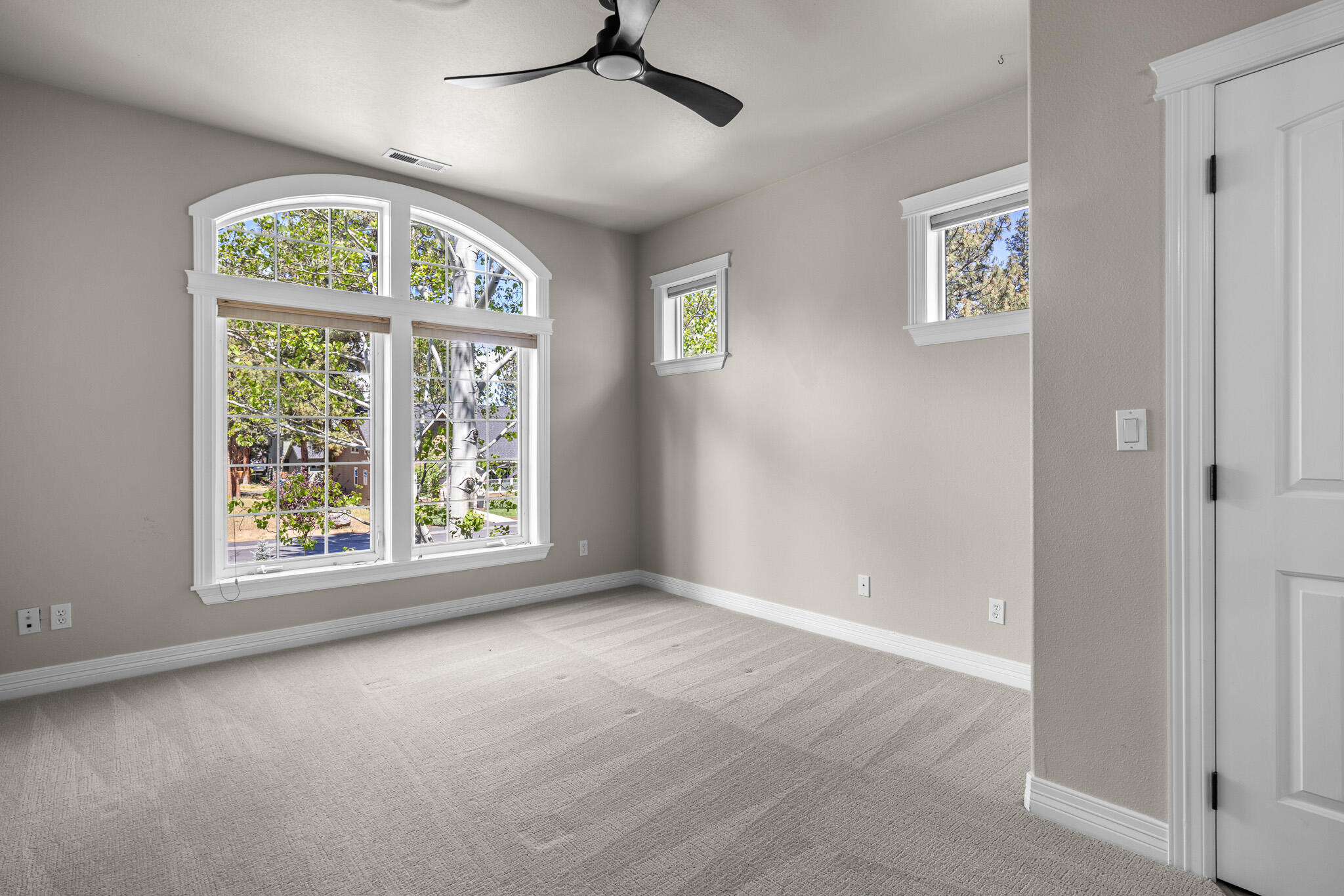 1041 E Timber Pine Drive