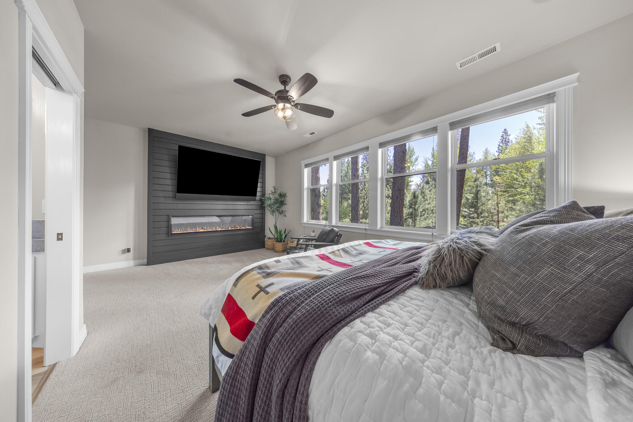 1041 E Timber Pine Drive