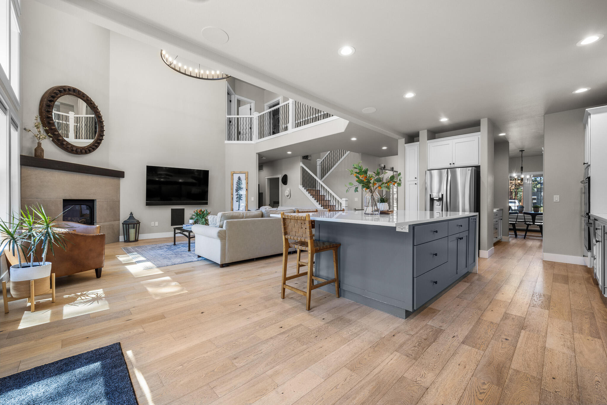 1041 E Timber Pine Drive