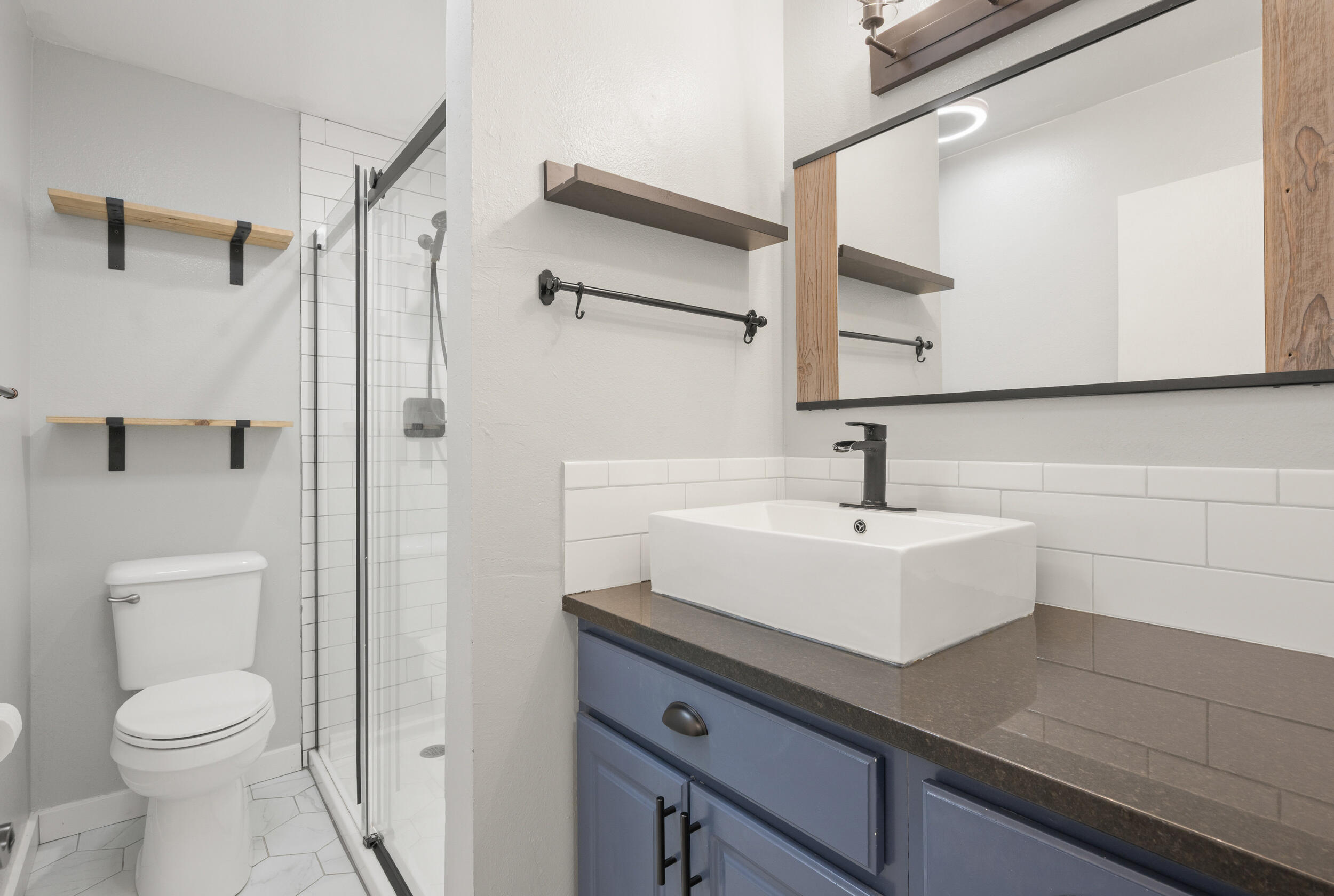 2727 Gateway Street, APT 18