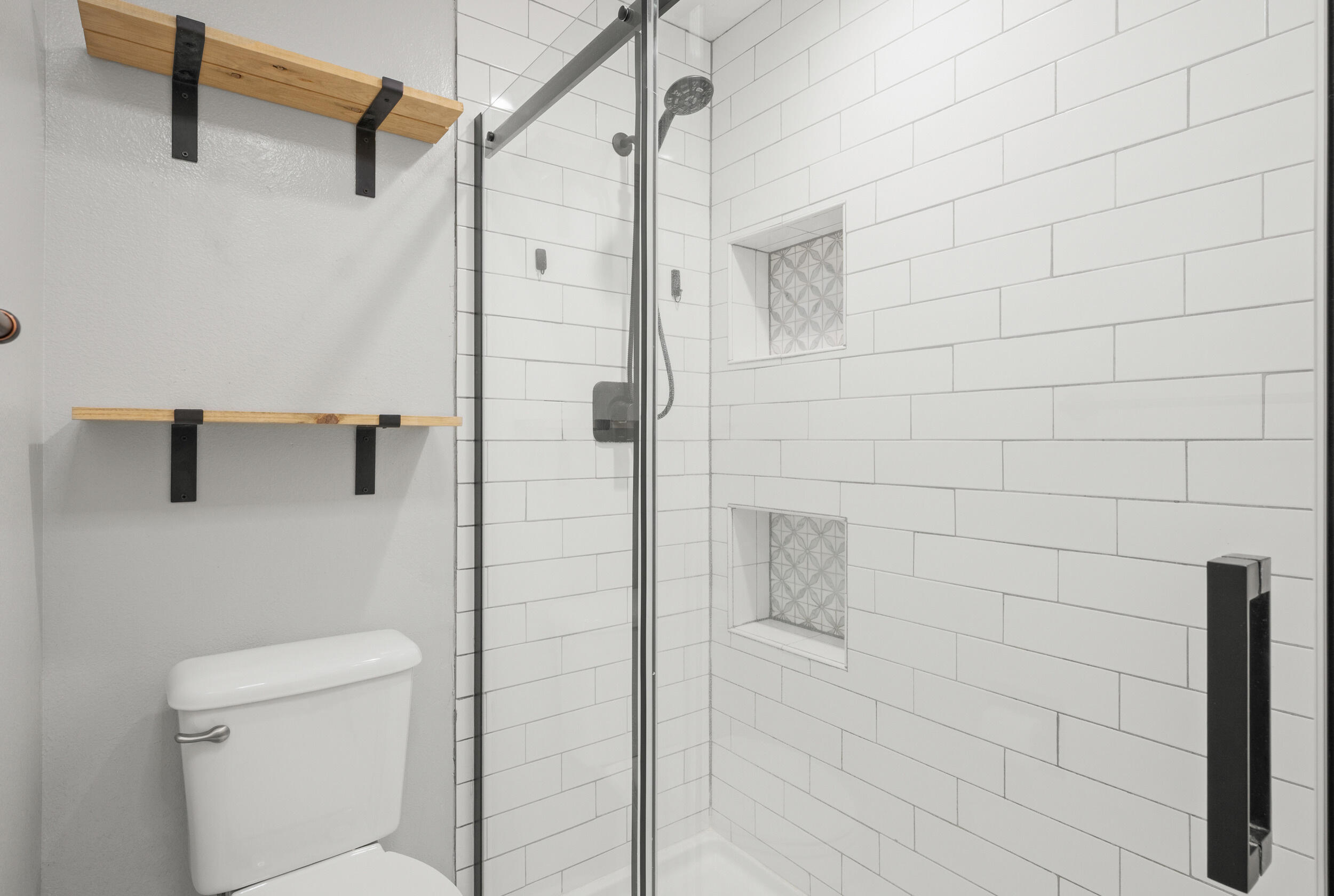 2727 Gateway Street, APT 18